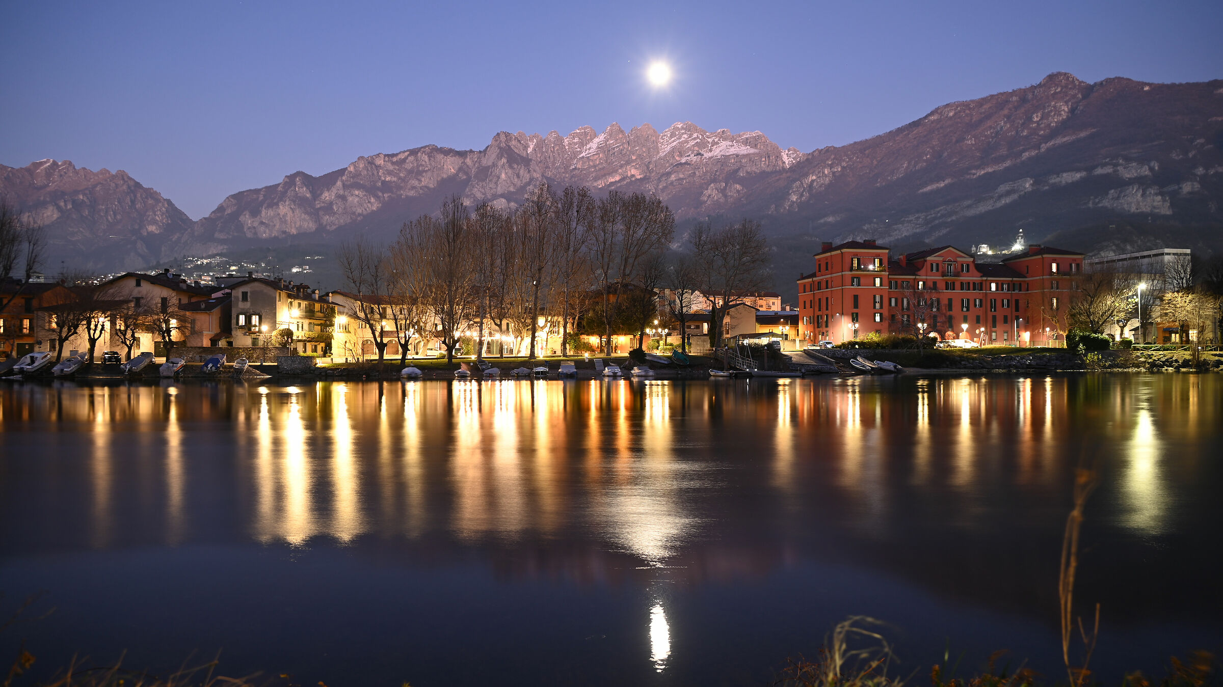 Pescarenico in the moonlight 2
