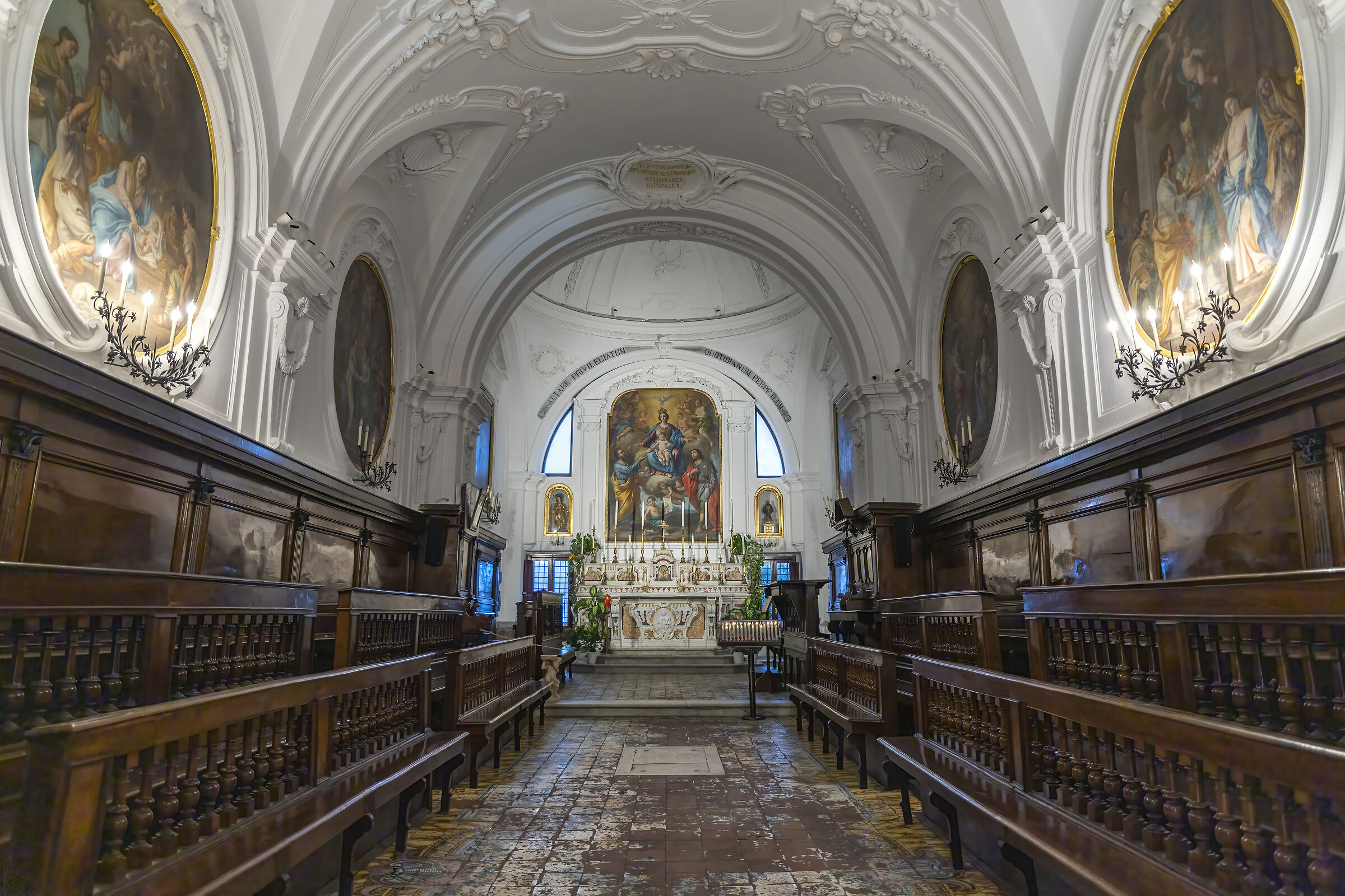 Arciconfraternita di Santa Maria Visitapoveri (5 foto)