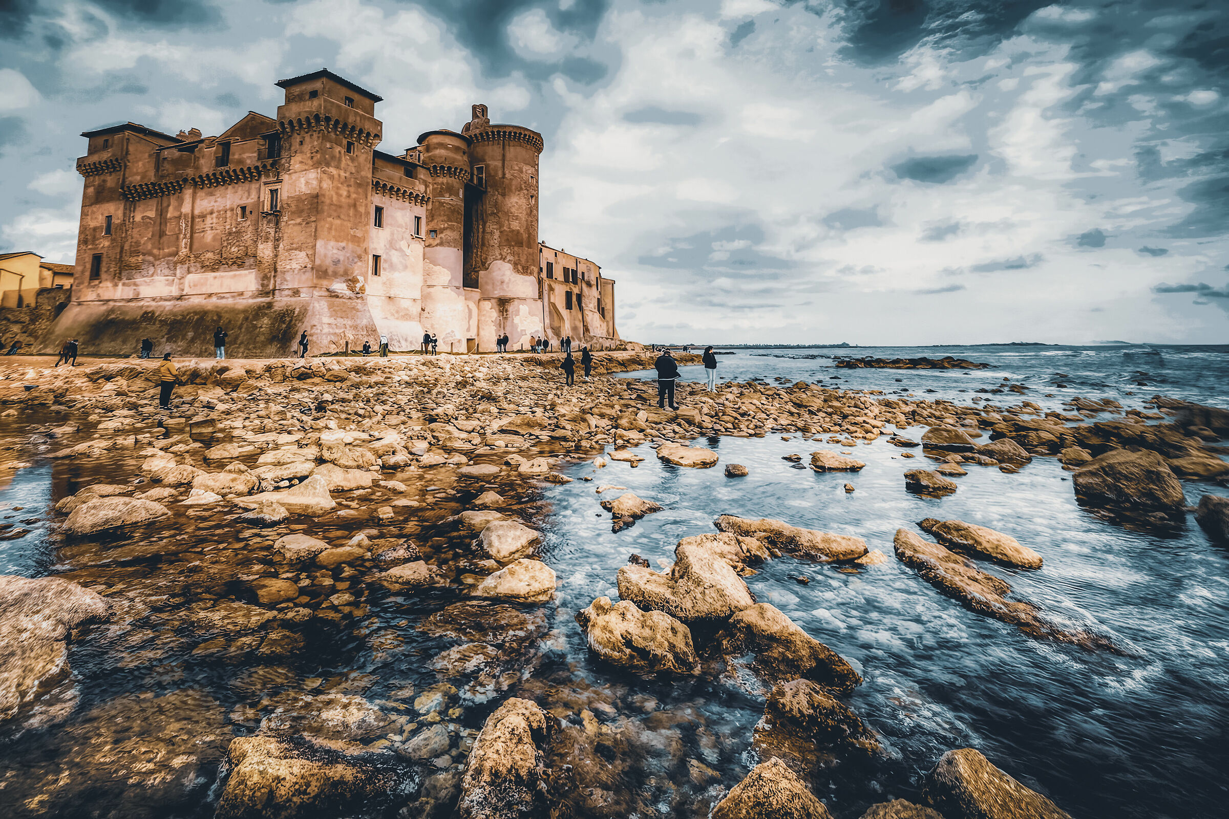 Castello in riva al mare