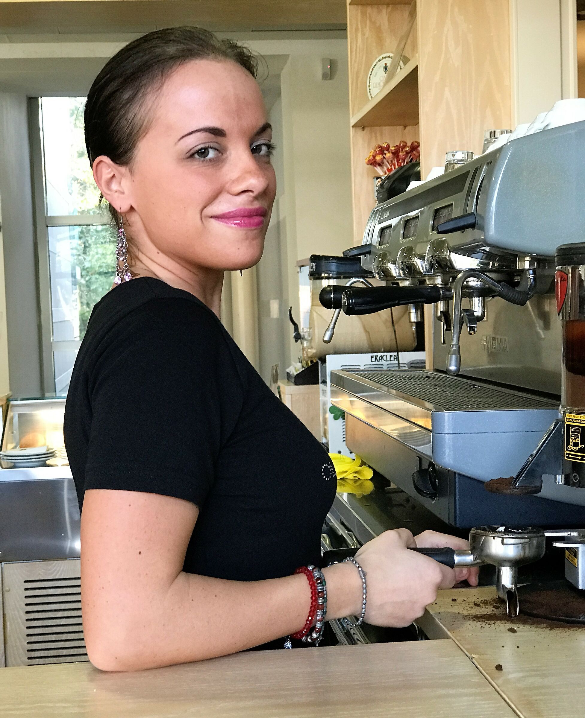 Vulite a'spremuta o vulite ' o caffe' ?