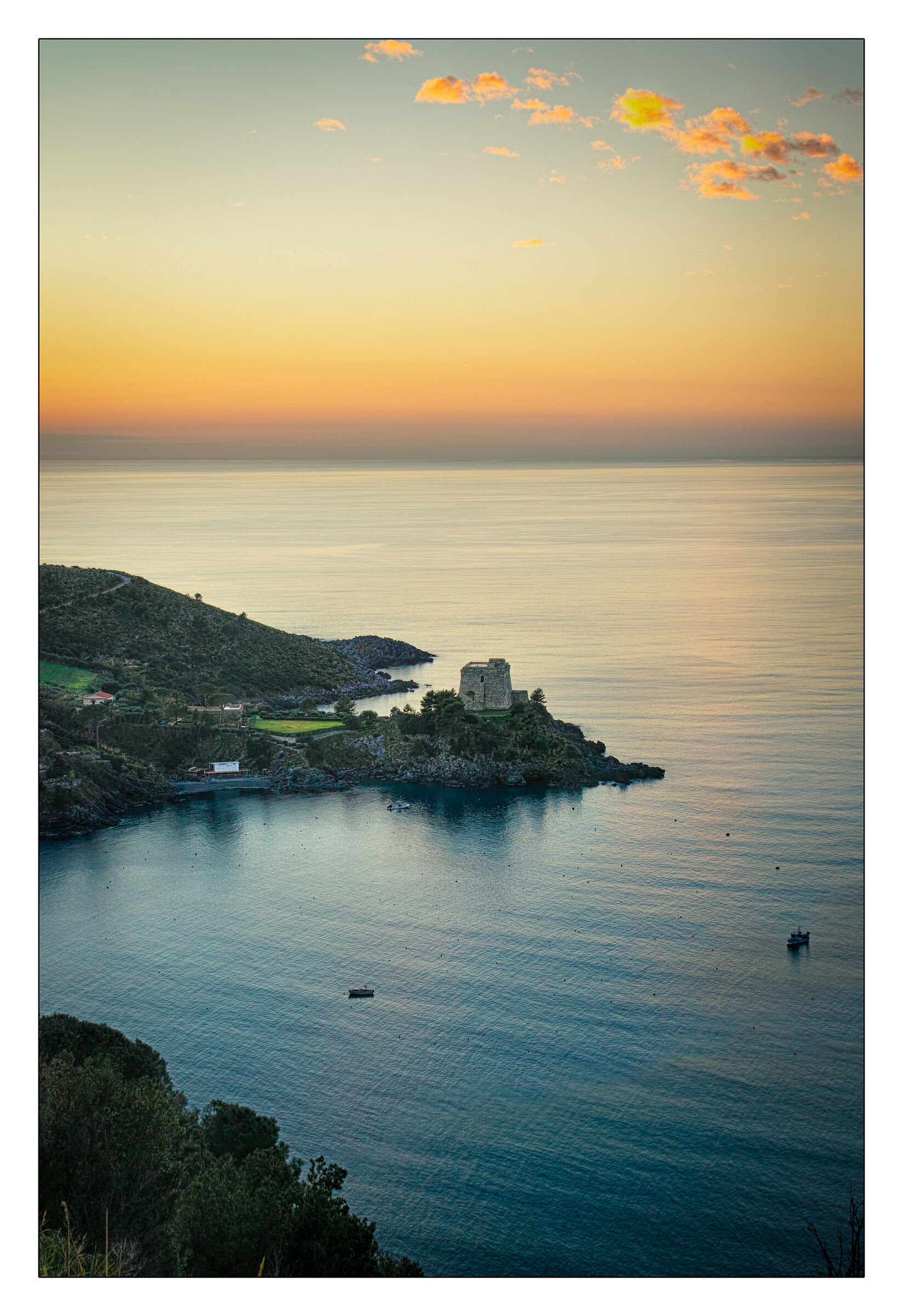 Torre Crawford al tramonto, S.Nicola Arcella.