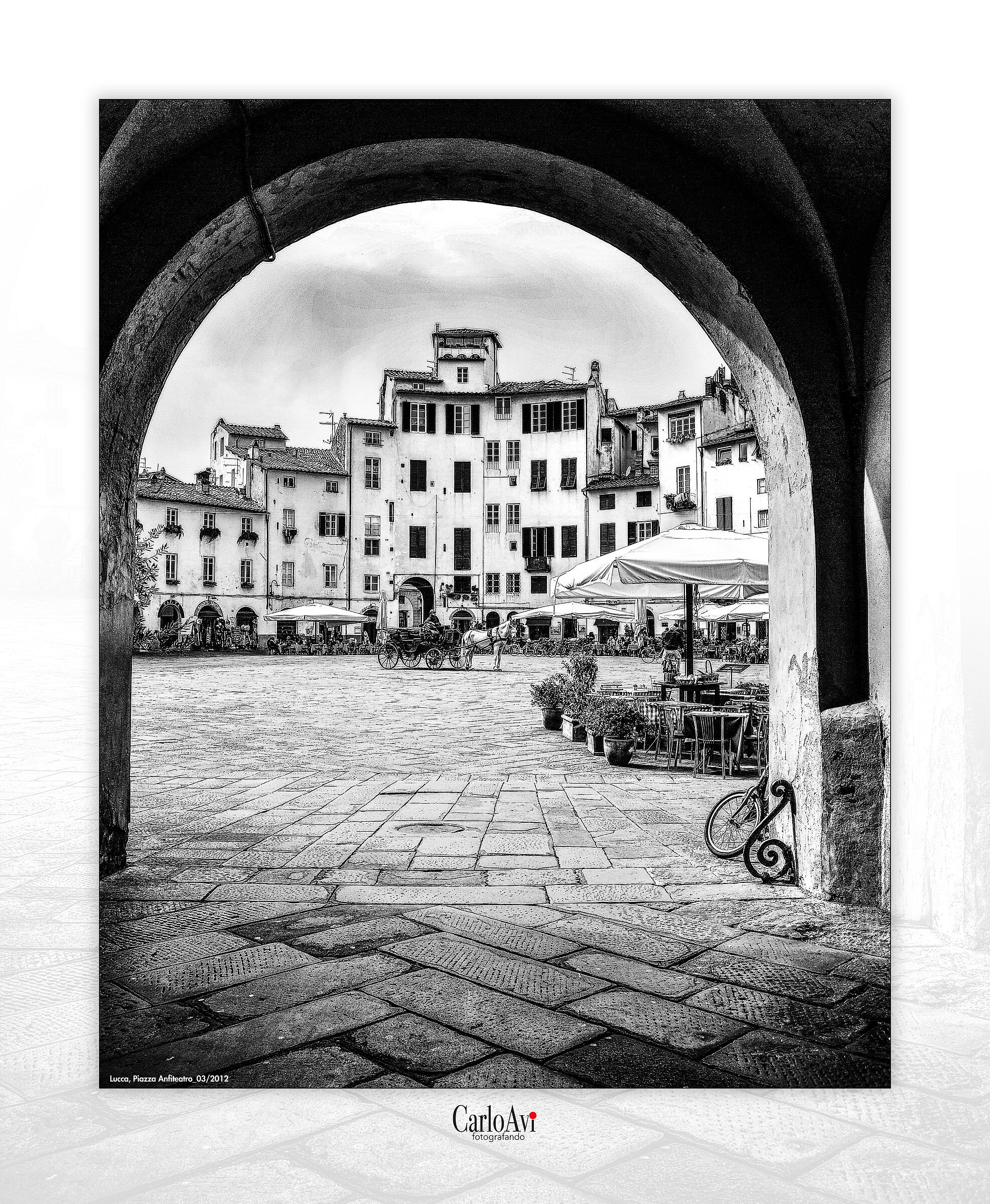 Lucca, Piazza Anfiteatro