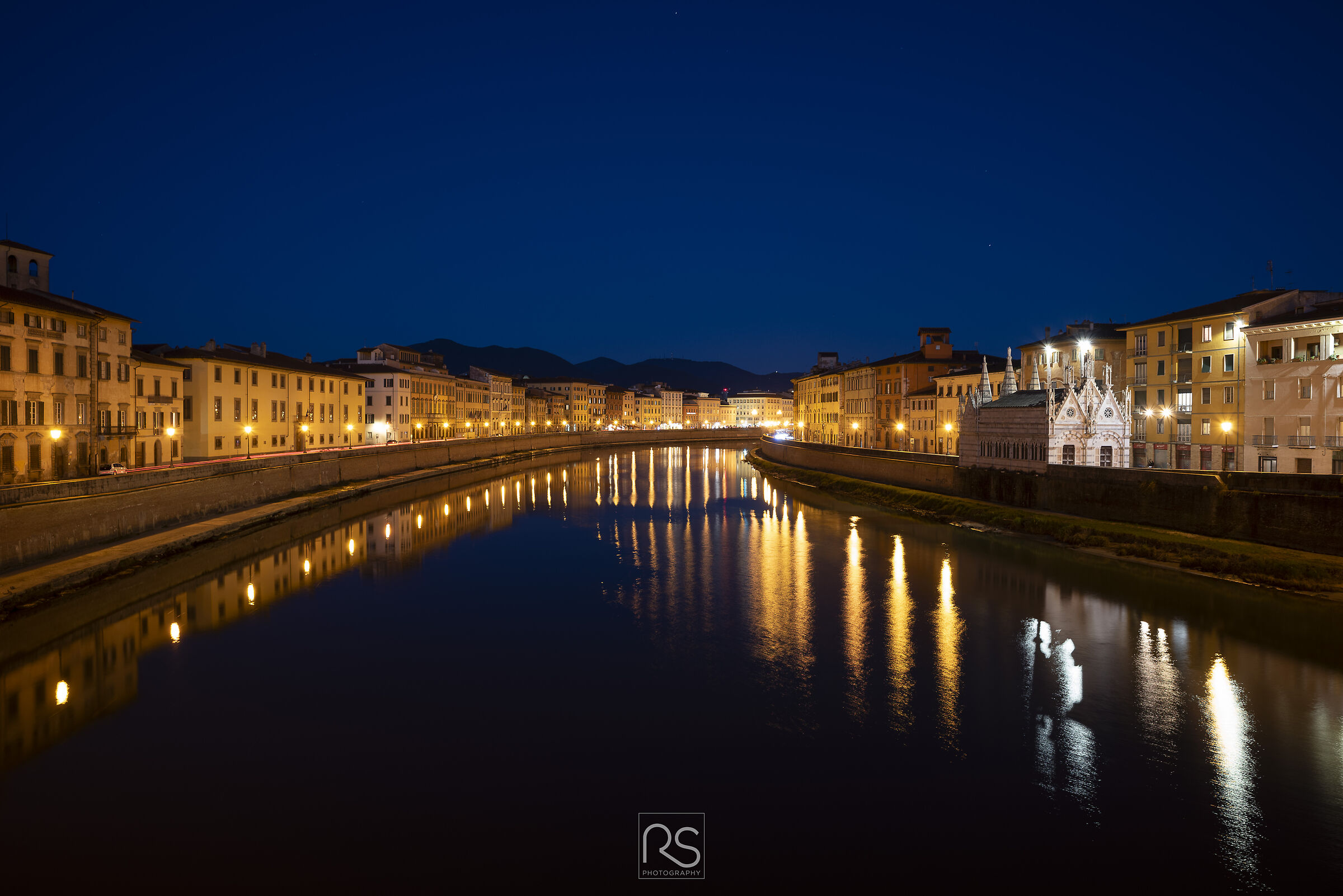 I Lungarni e la Chiesa della Spina v2