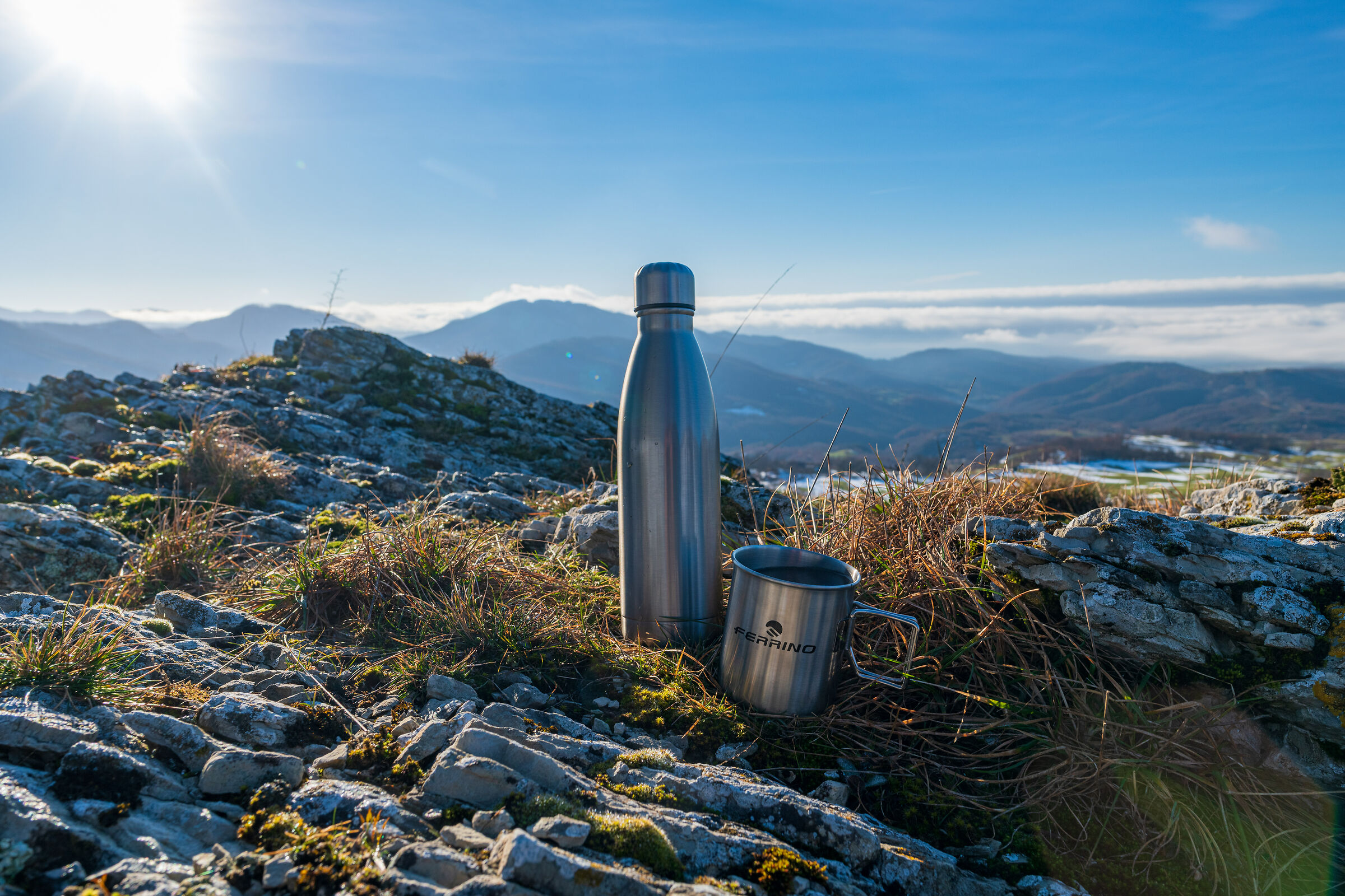 Piccolo, spazio, pubblicità