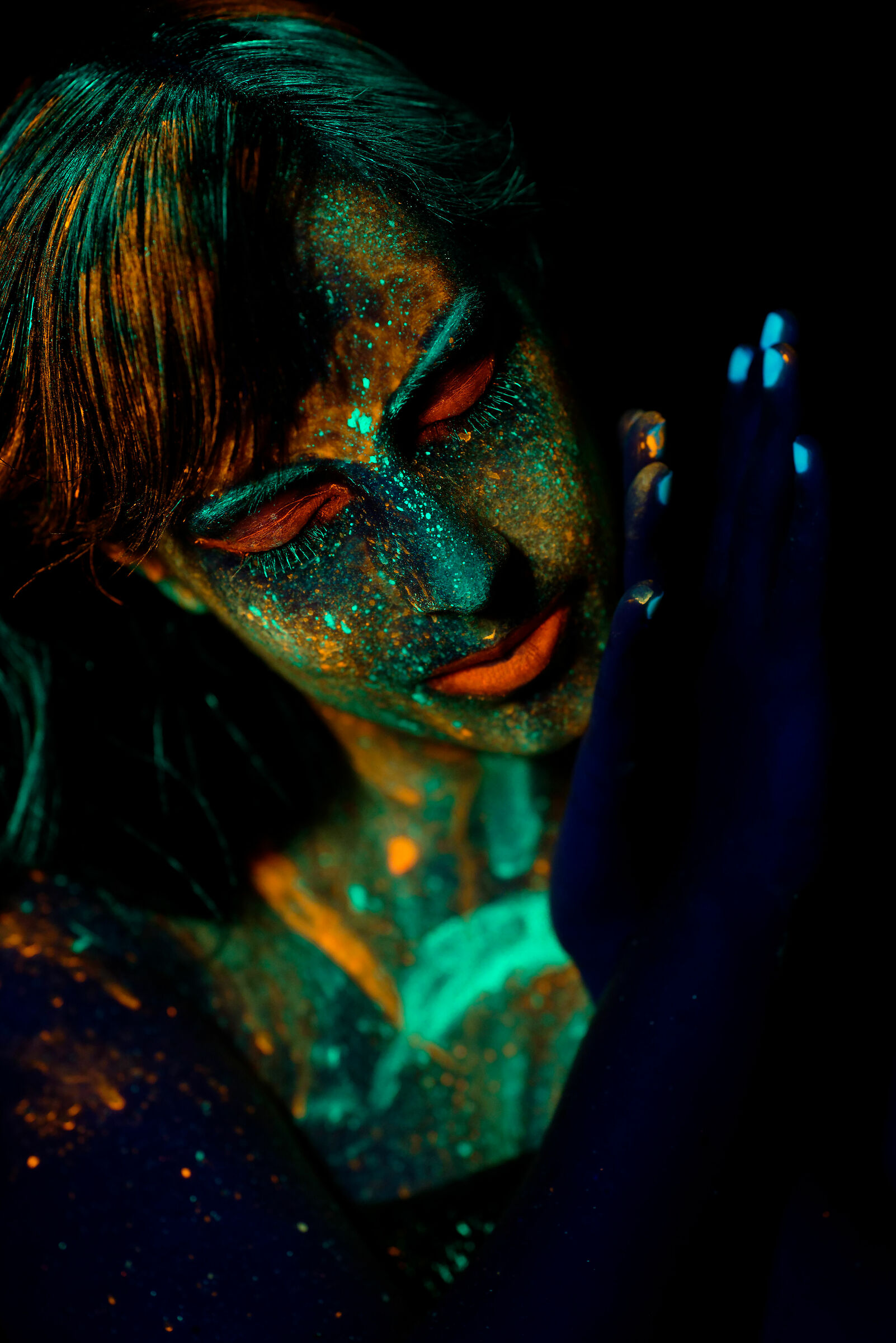 Neon UV