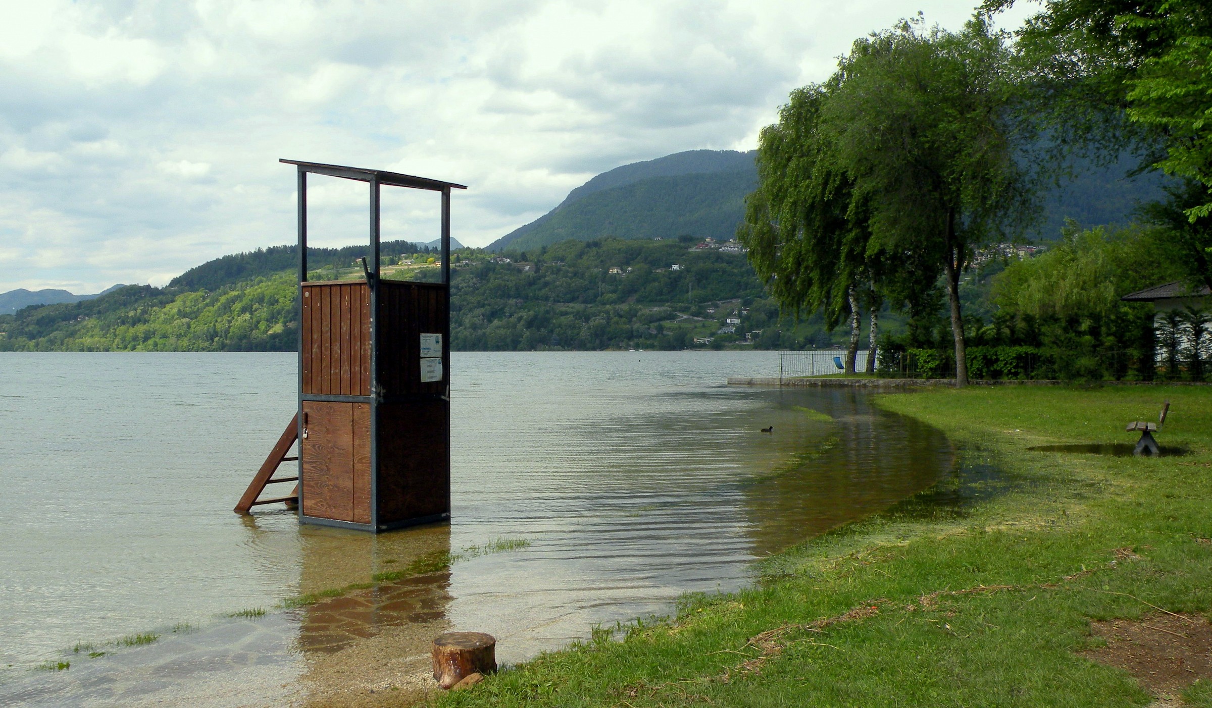 Caldonazzo overflows