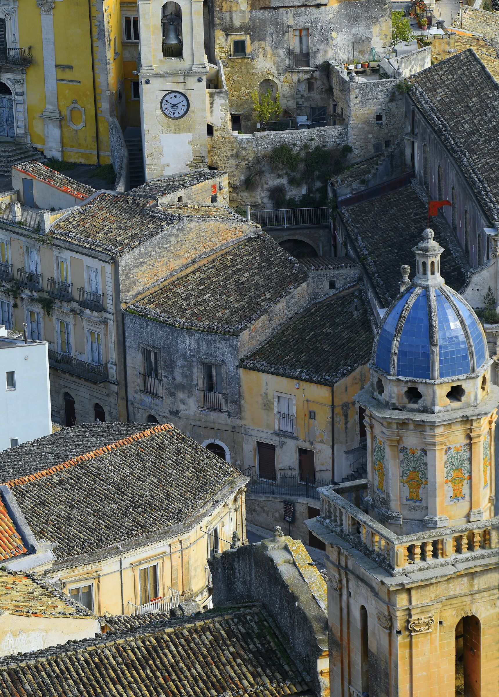 I tetti di Ibla nell'ora dorata