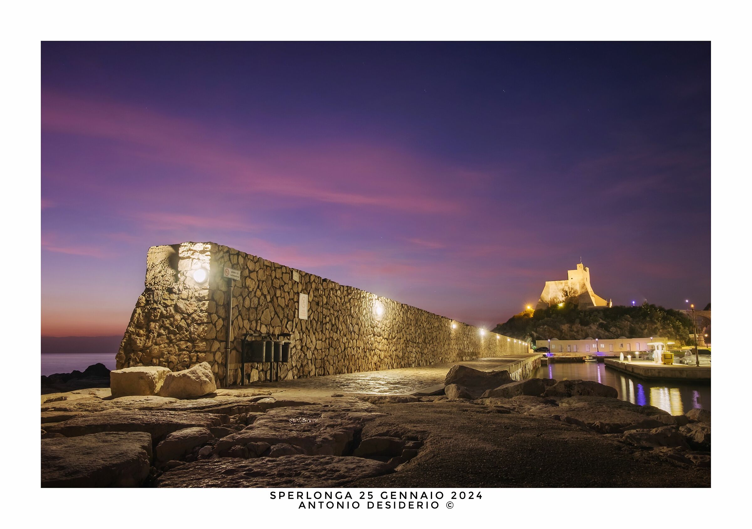 Il porto si illumina