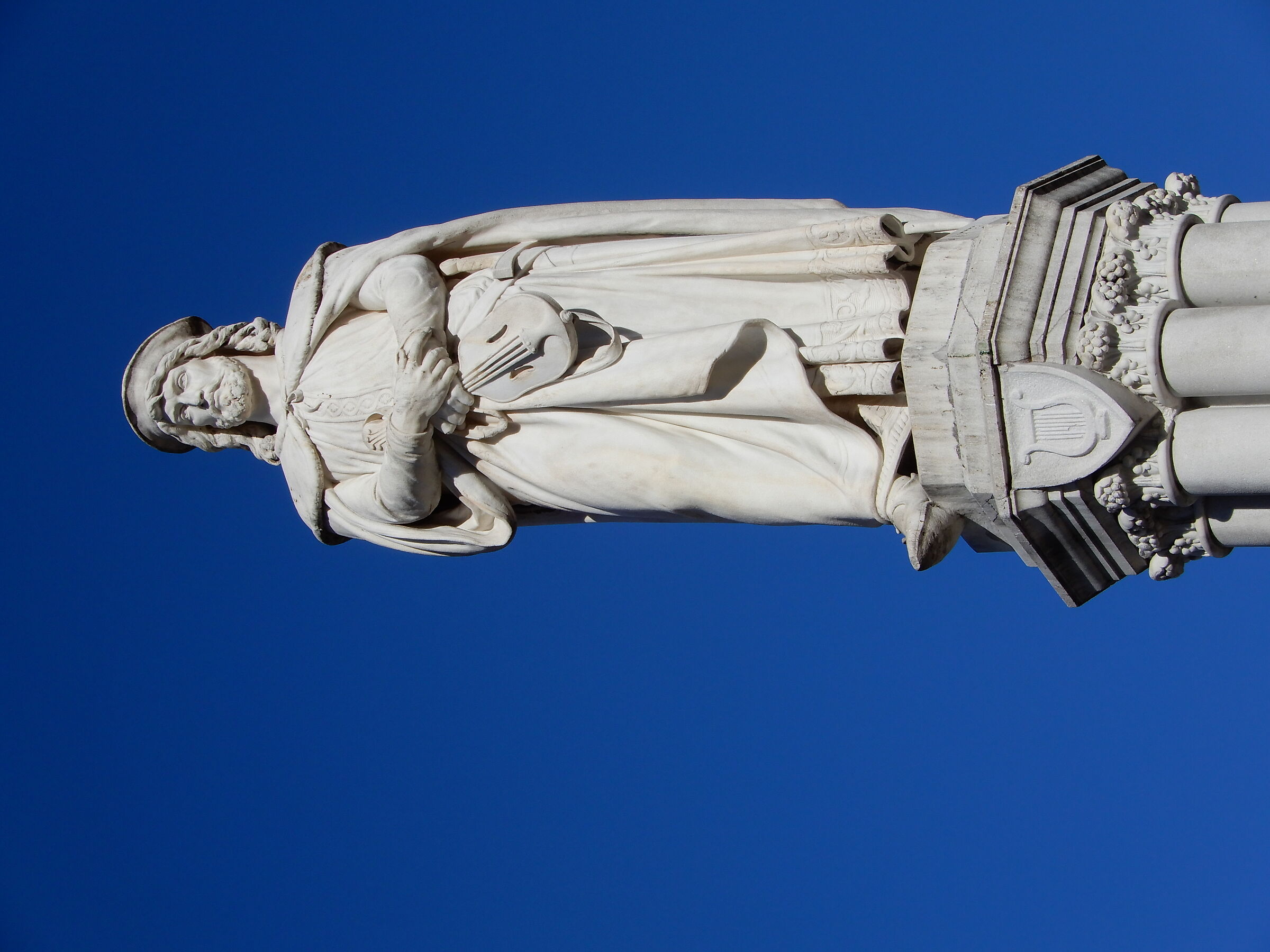 Bolzano, il grande Walther von der Vogelweide