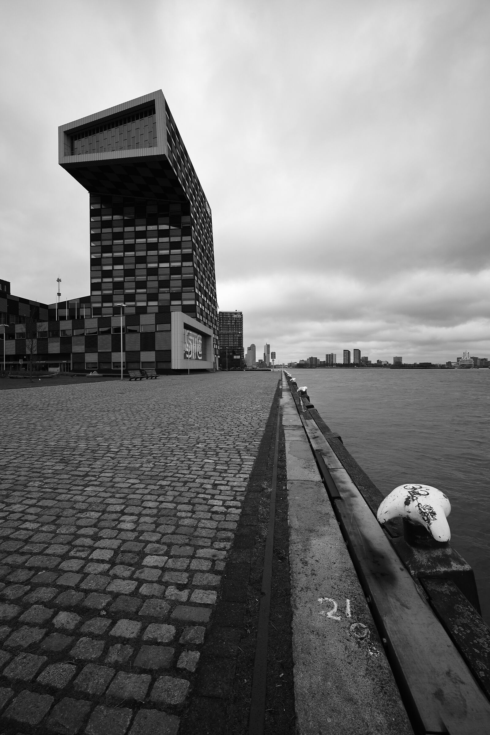 Rotterdam - black and white landscape