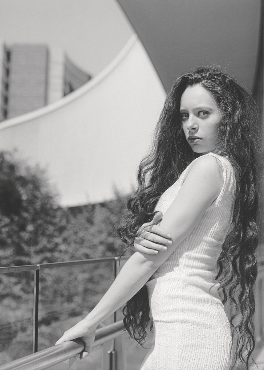 Jessica Medium Format BN 3