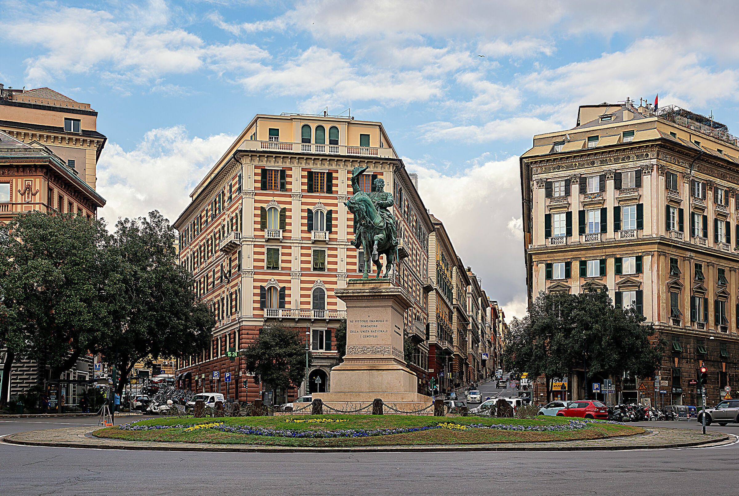 Genoa - Piazza Corvetto - Foreshortening