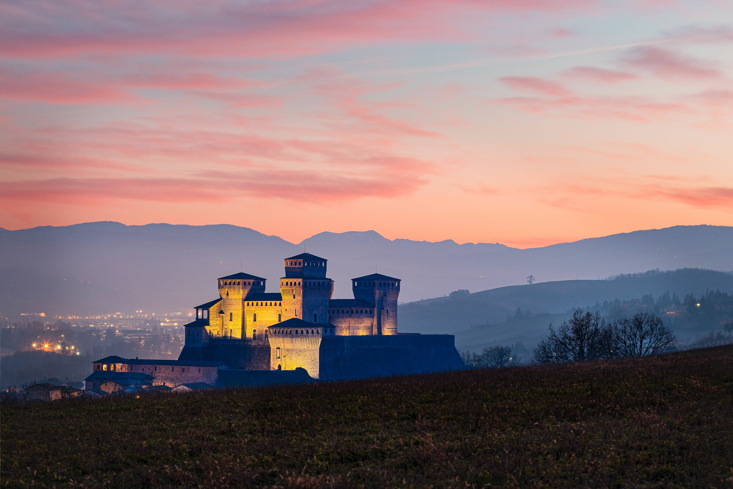 Tramonto Castello Torrechiara