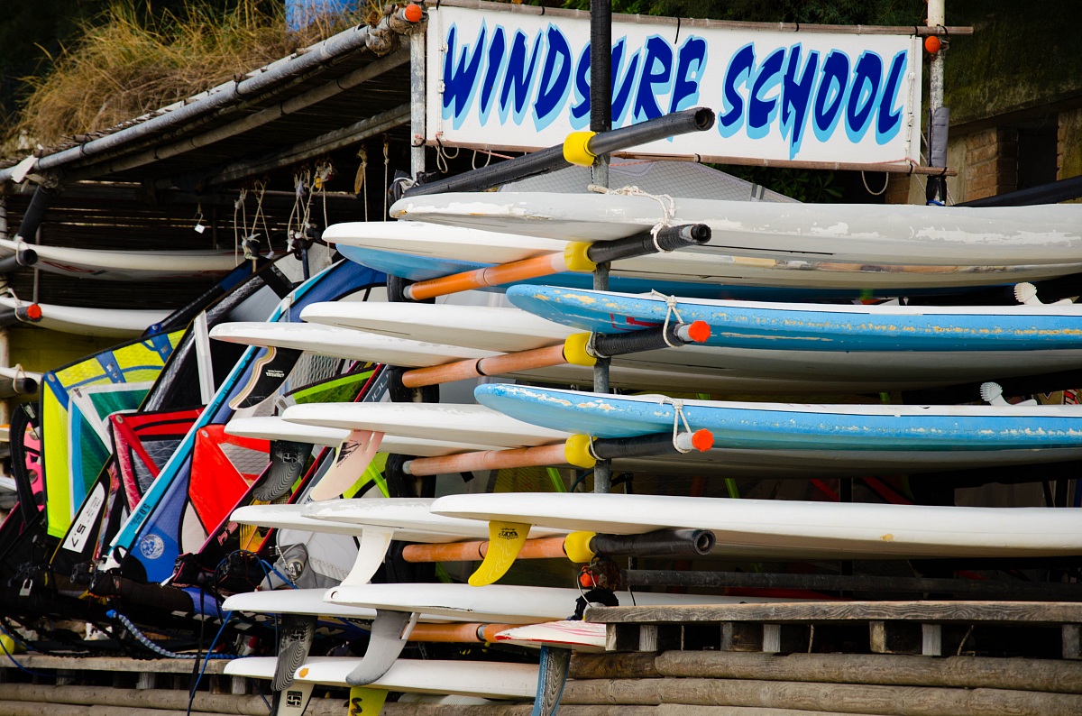 Windsurfing school