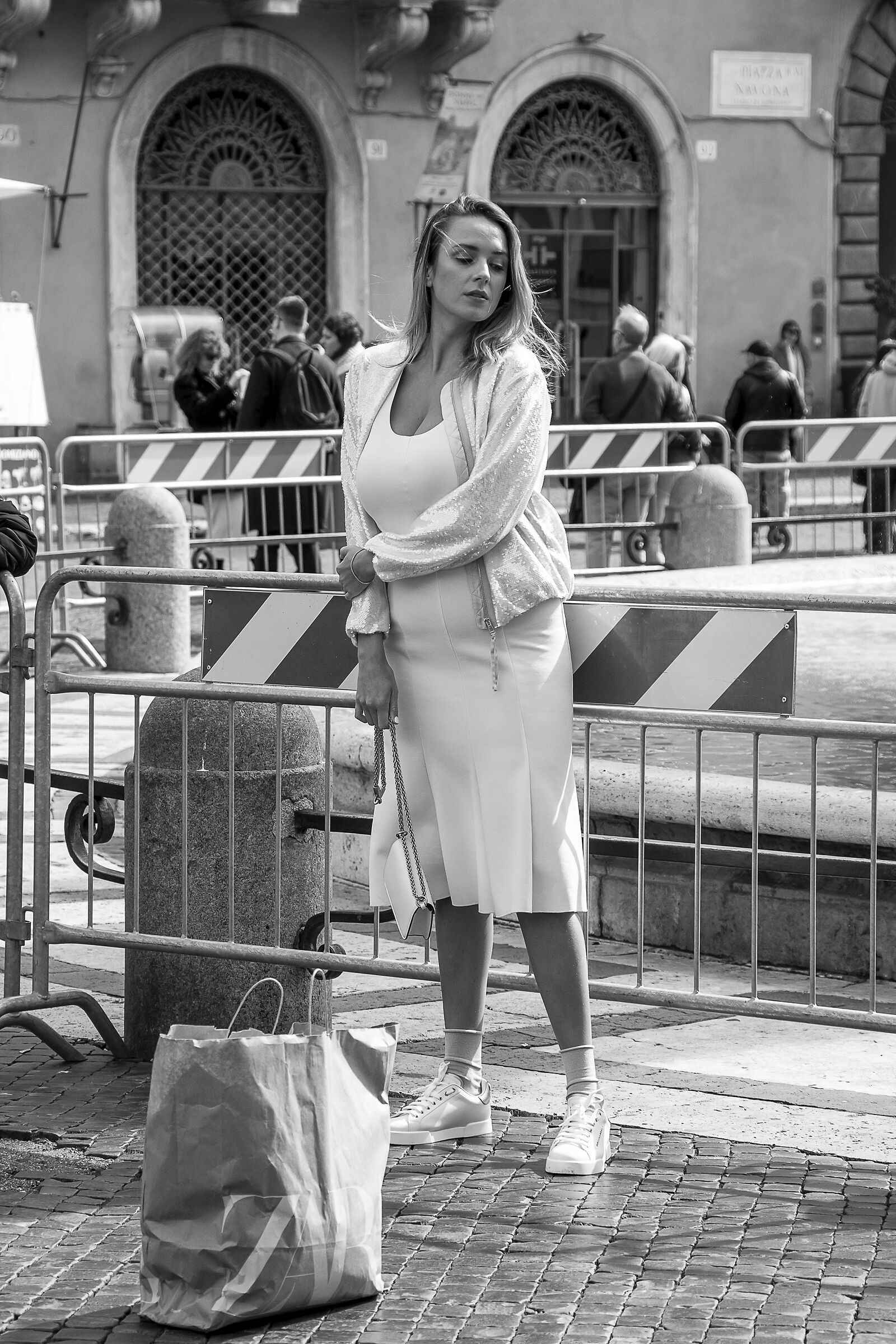 In una posa improvvisata... (2 foto)