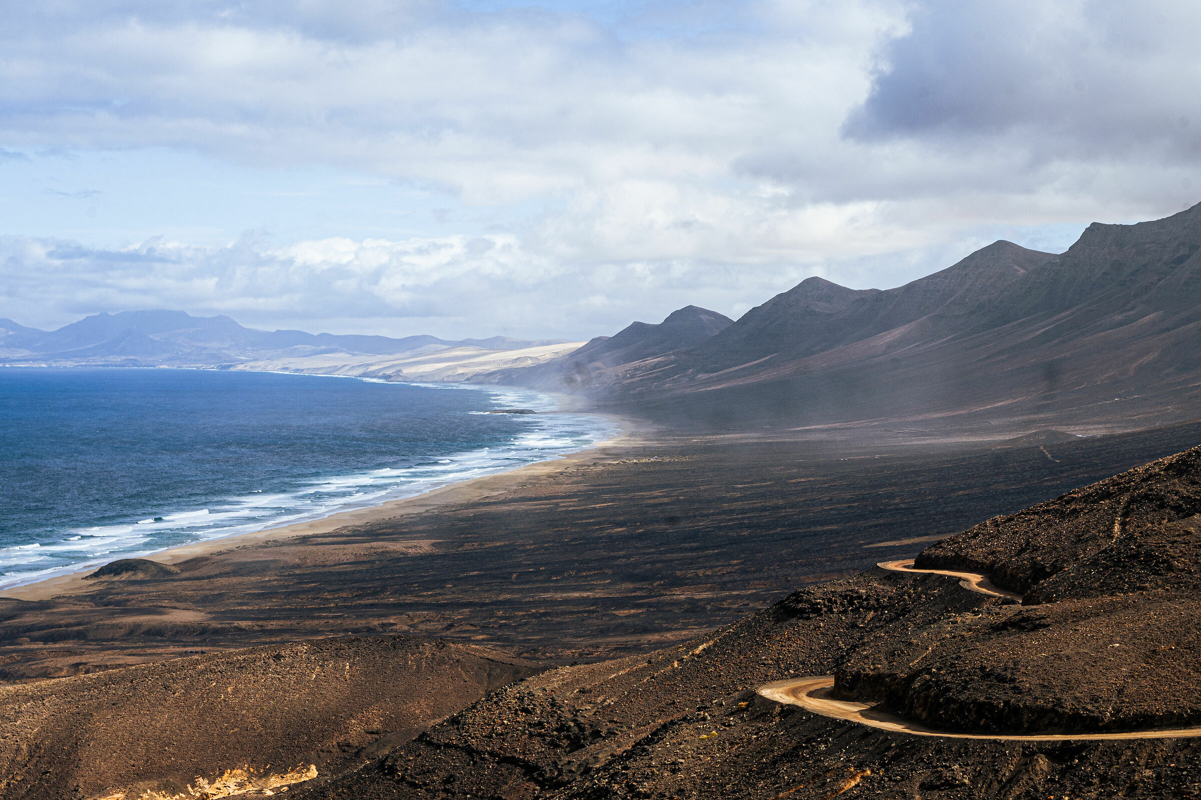 Roads to Cofete beach