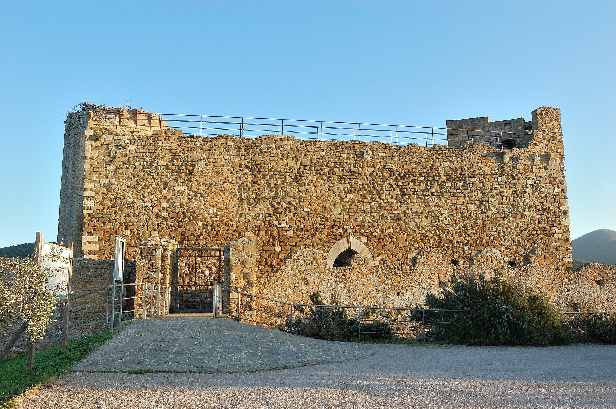 Rocca di Scarlino