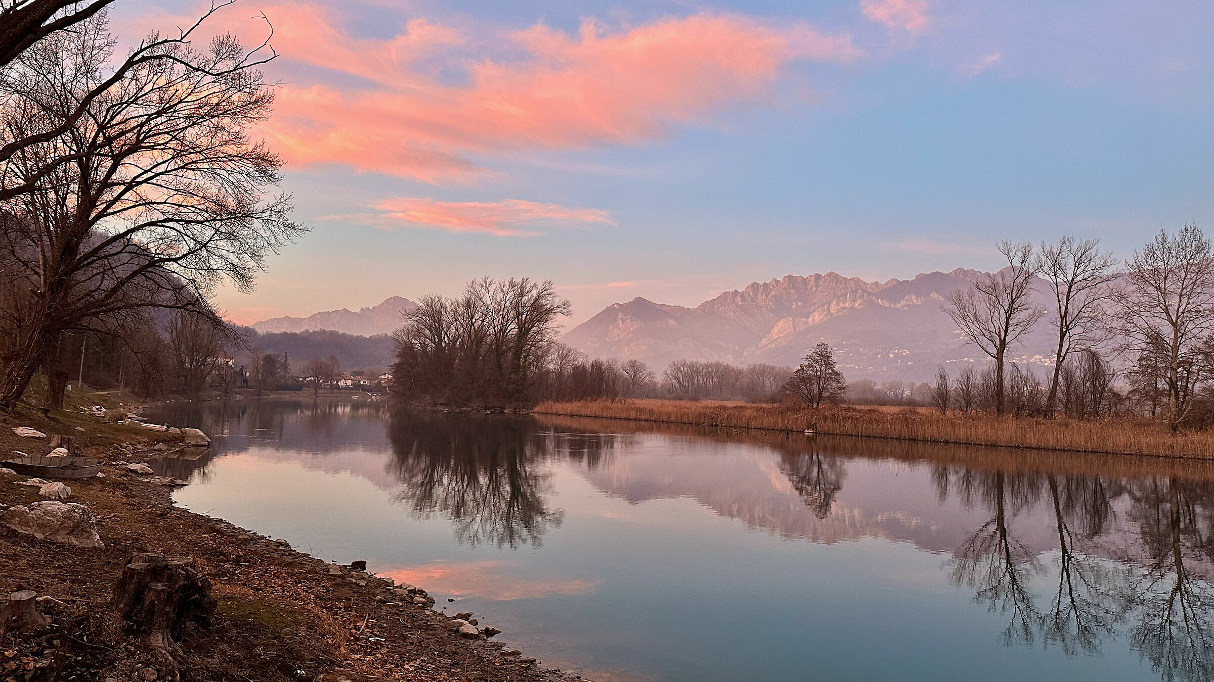 Riflessi al tramonto sull'Adda