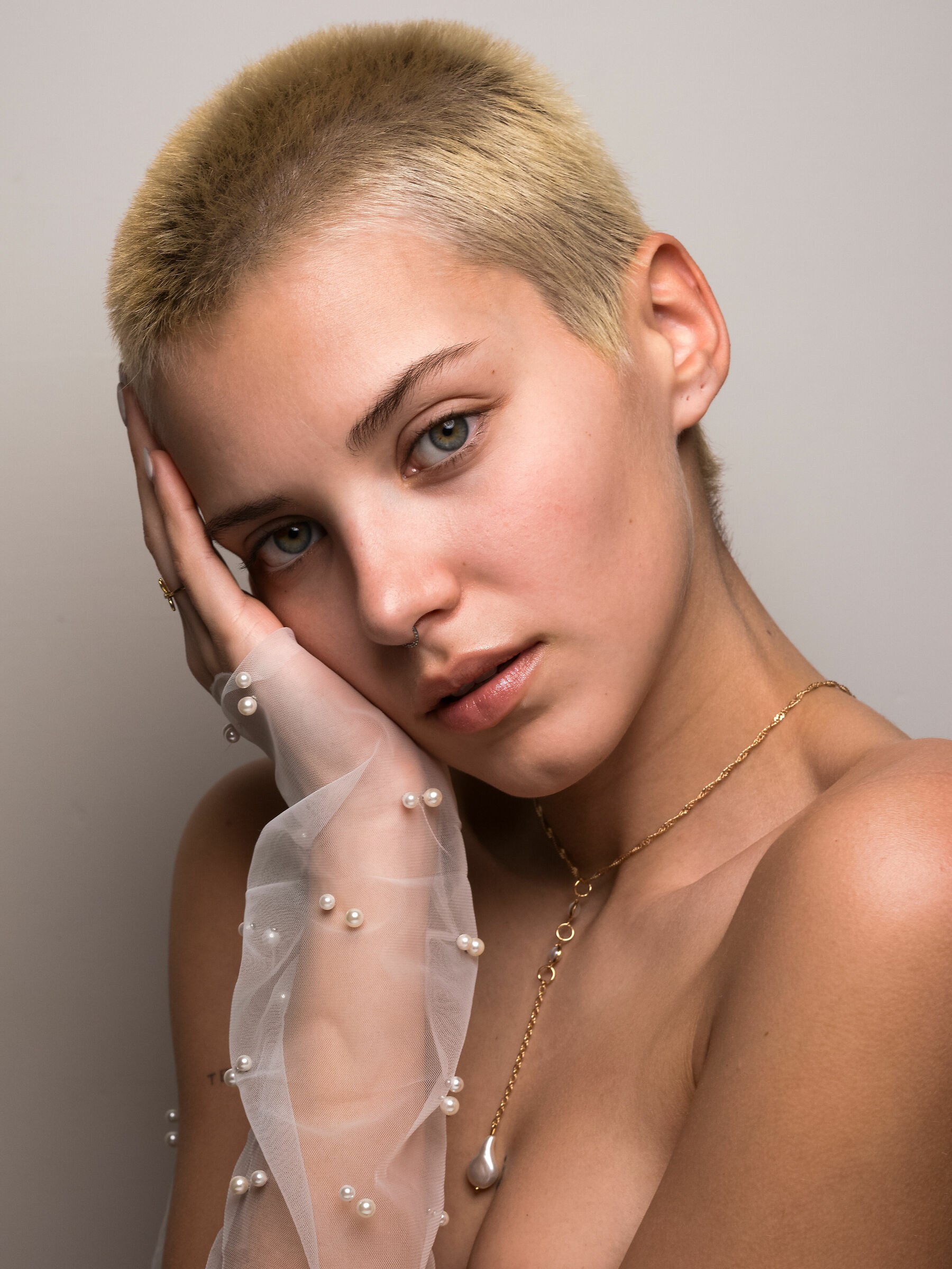 Miriam Pavarotti color