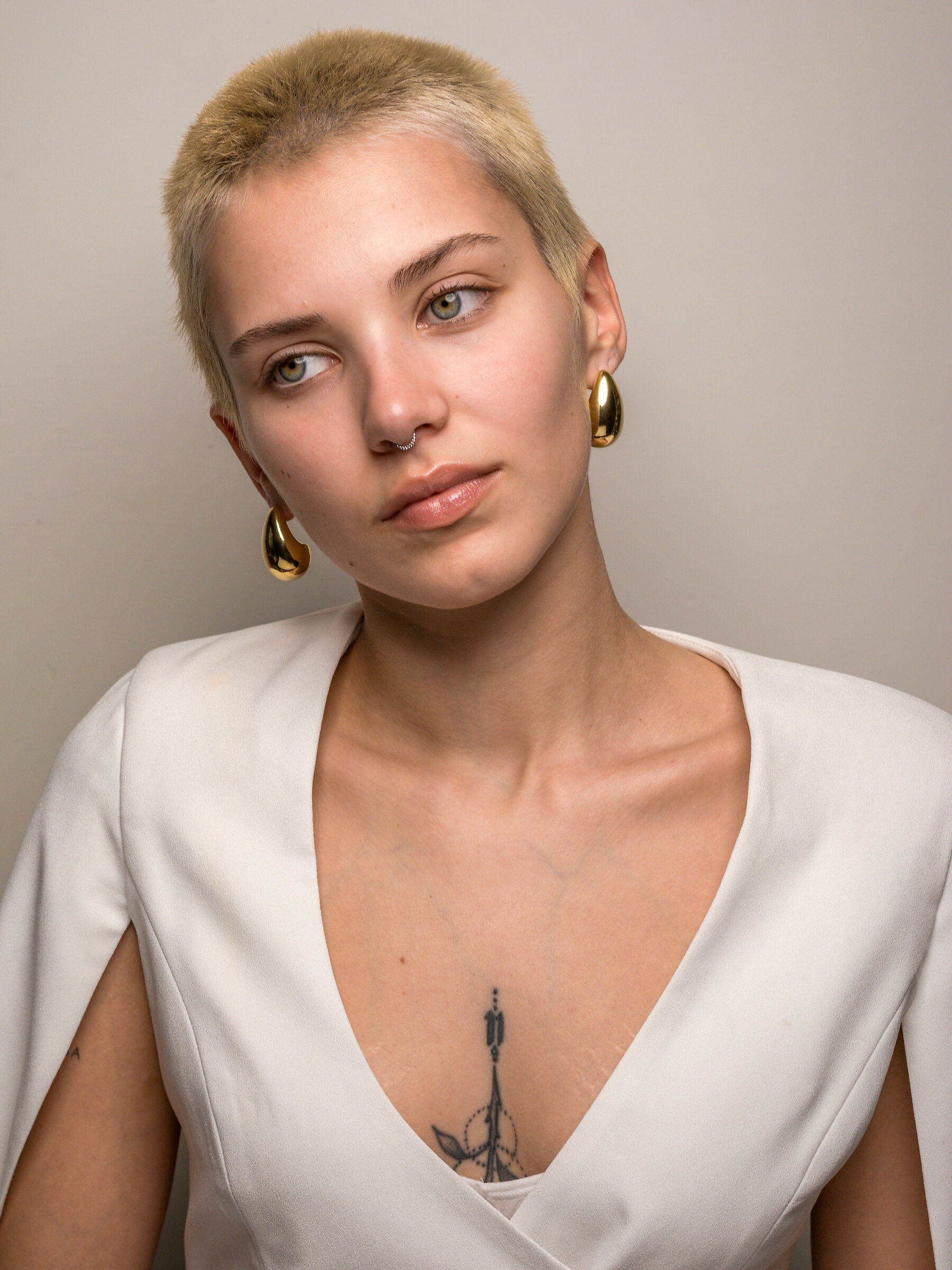 Miriam Pavarotti color