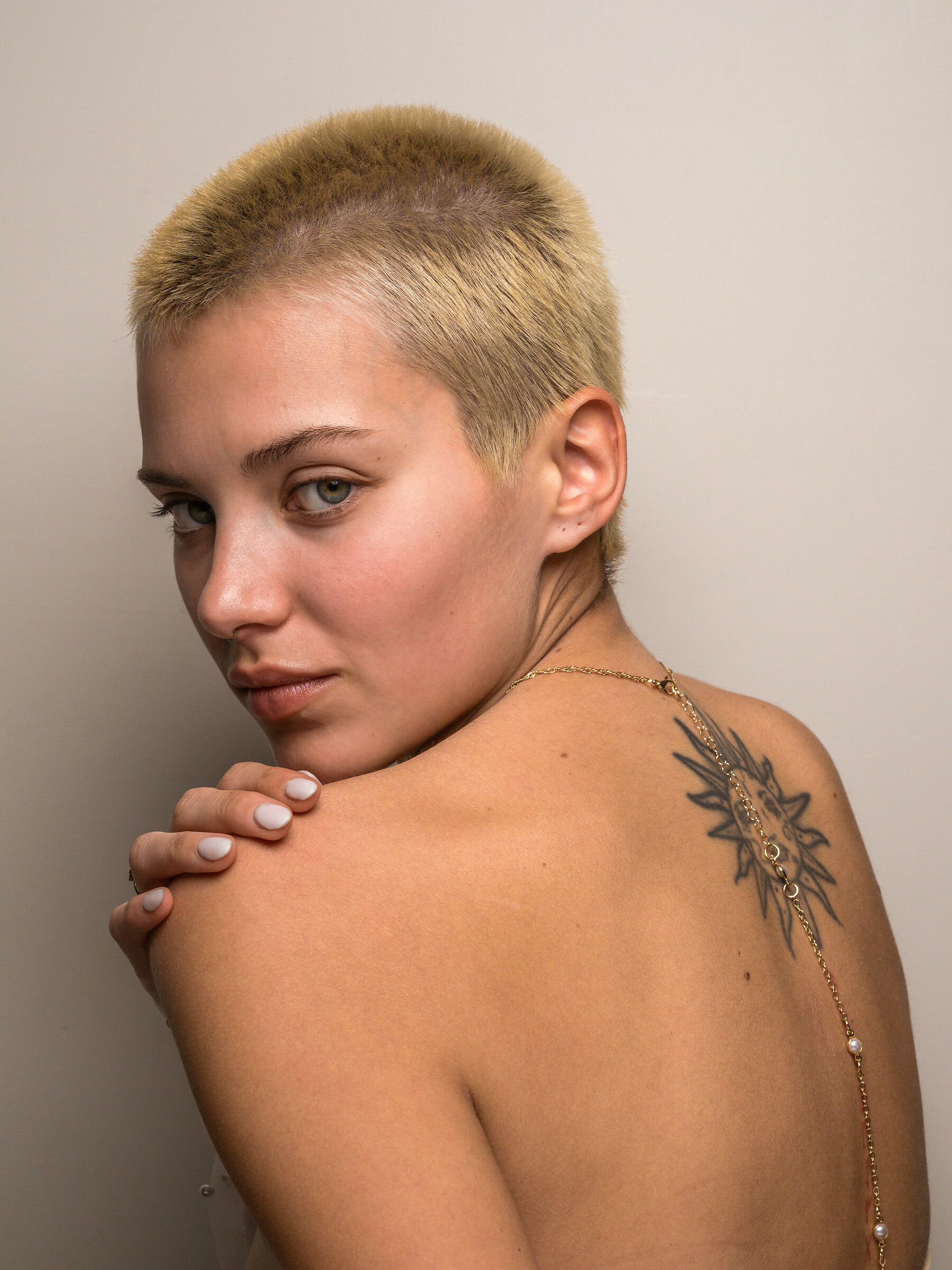 Miriam Pavarotti color