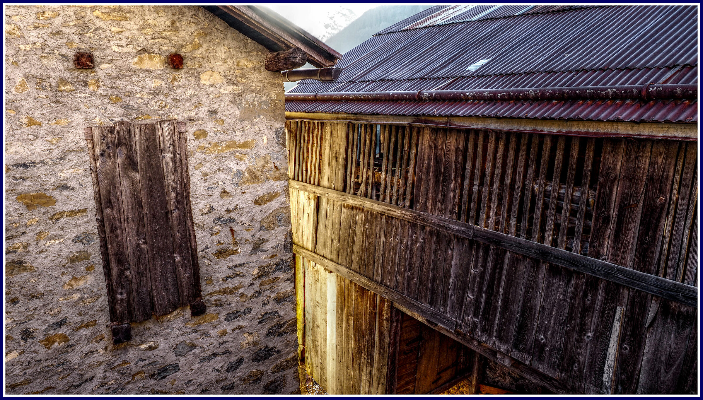 Riflesso tra i fienili