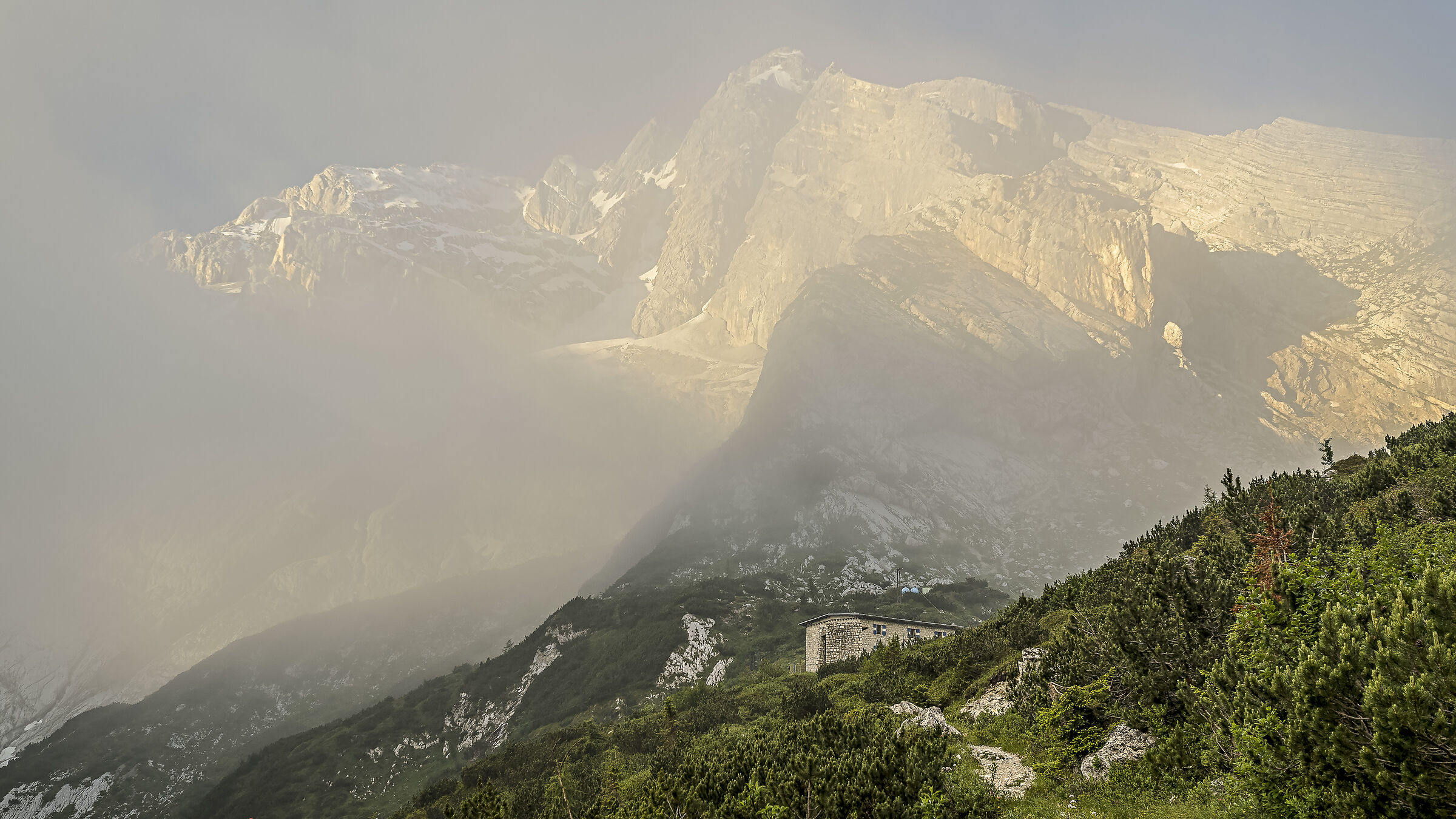 Galassi and Monte Antelao Refuges