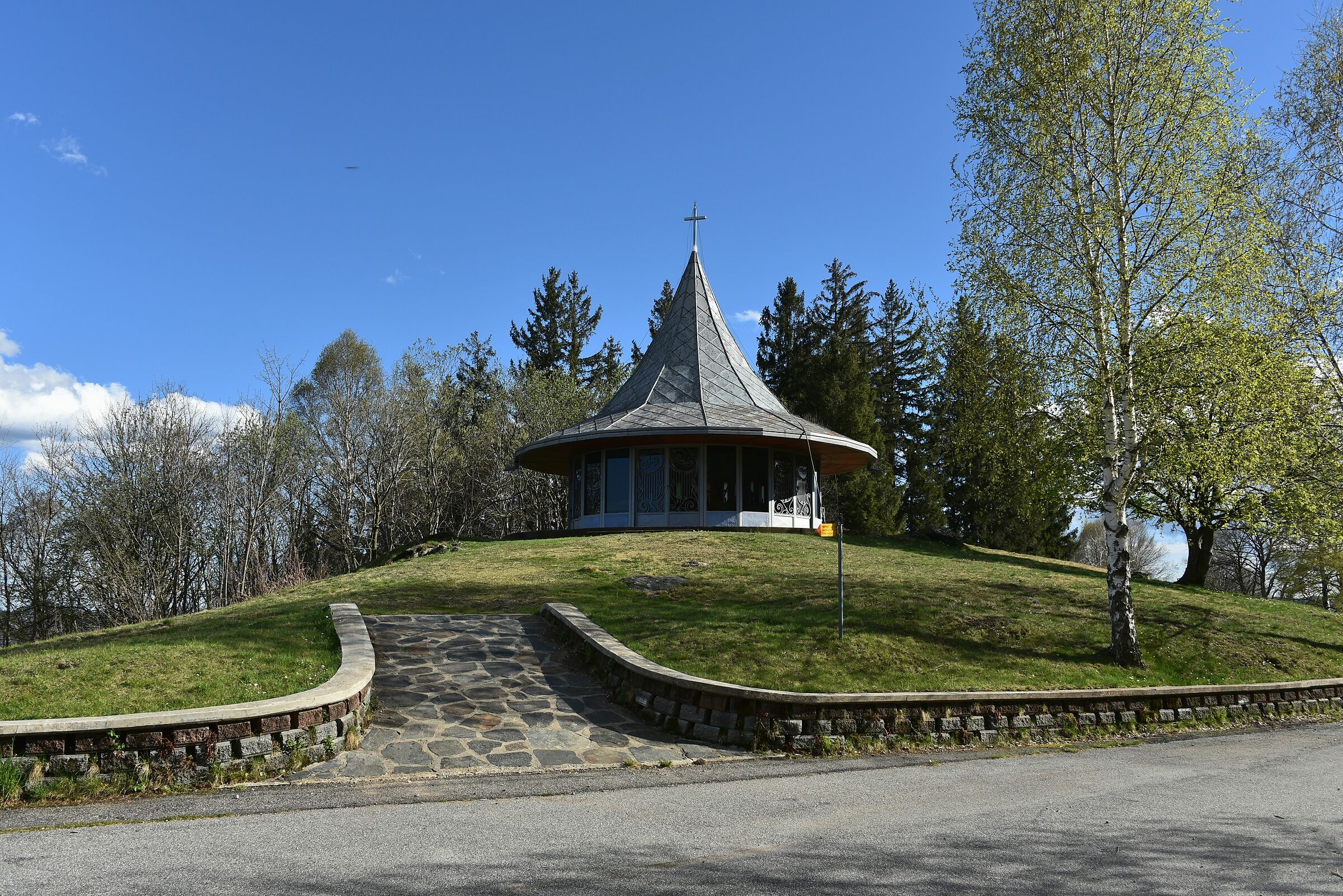 church alpe Quaggione piedmont April 2023