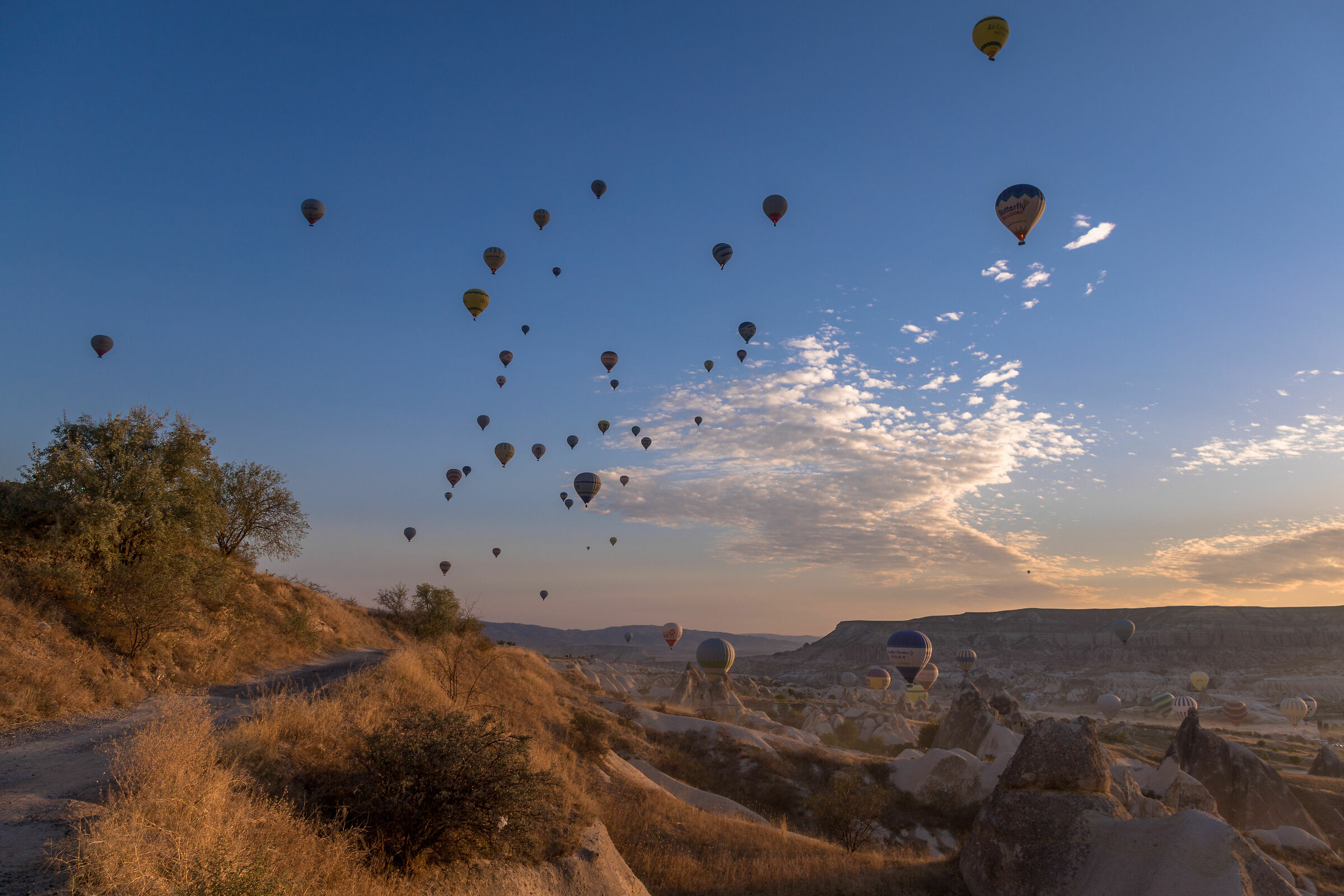 L'alba in Cappadocia