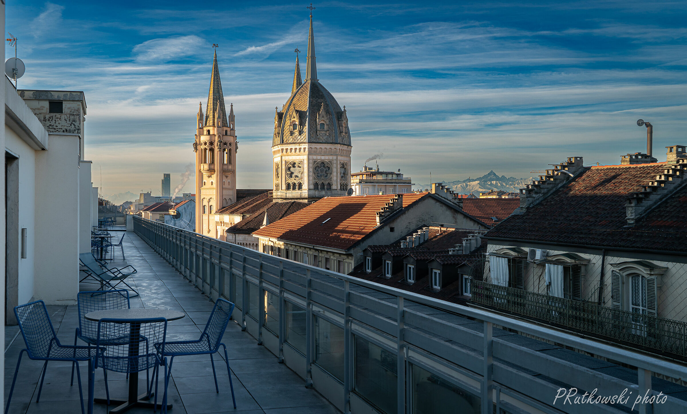 Widok z tarasu hotelu, Torino.