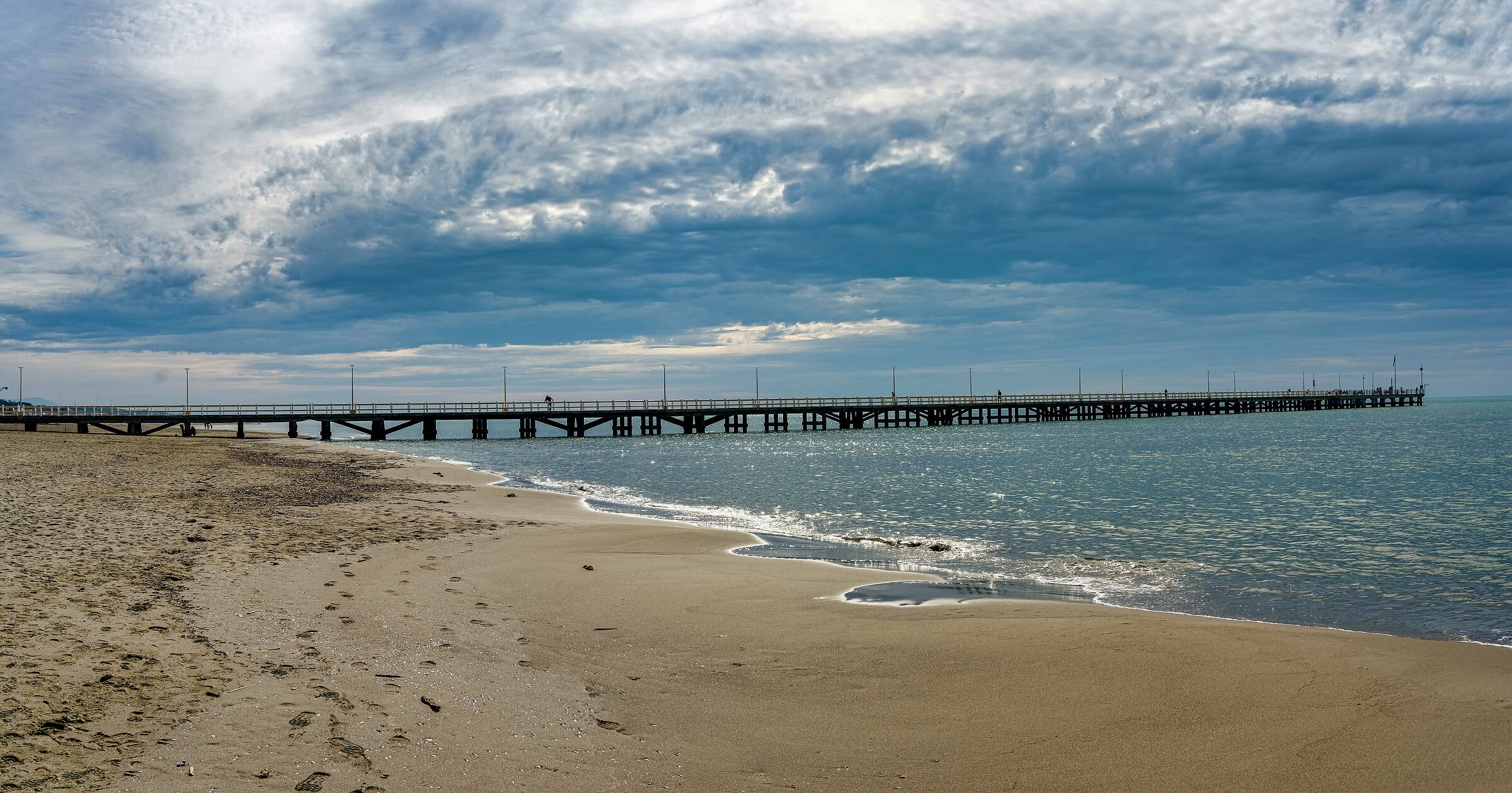 Forte dei Marmi Dock Loader Feb.24