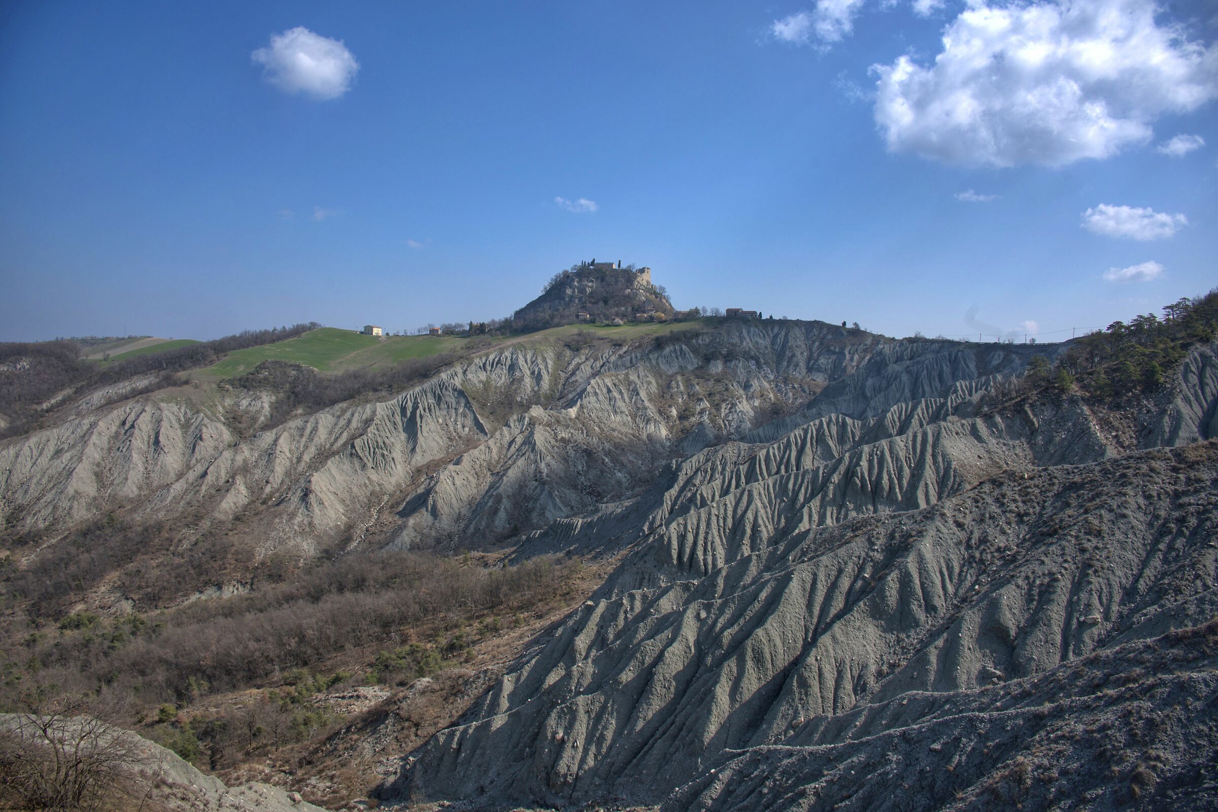 Guardando verso Canossa