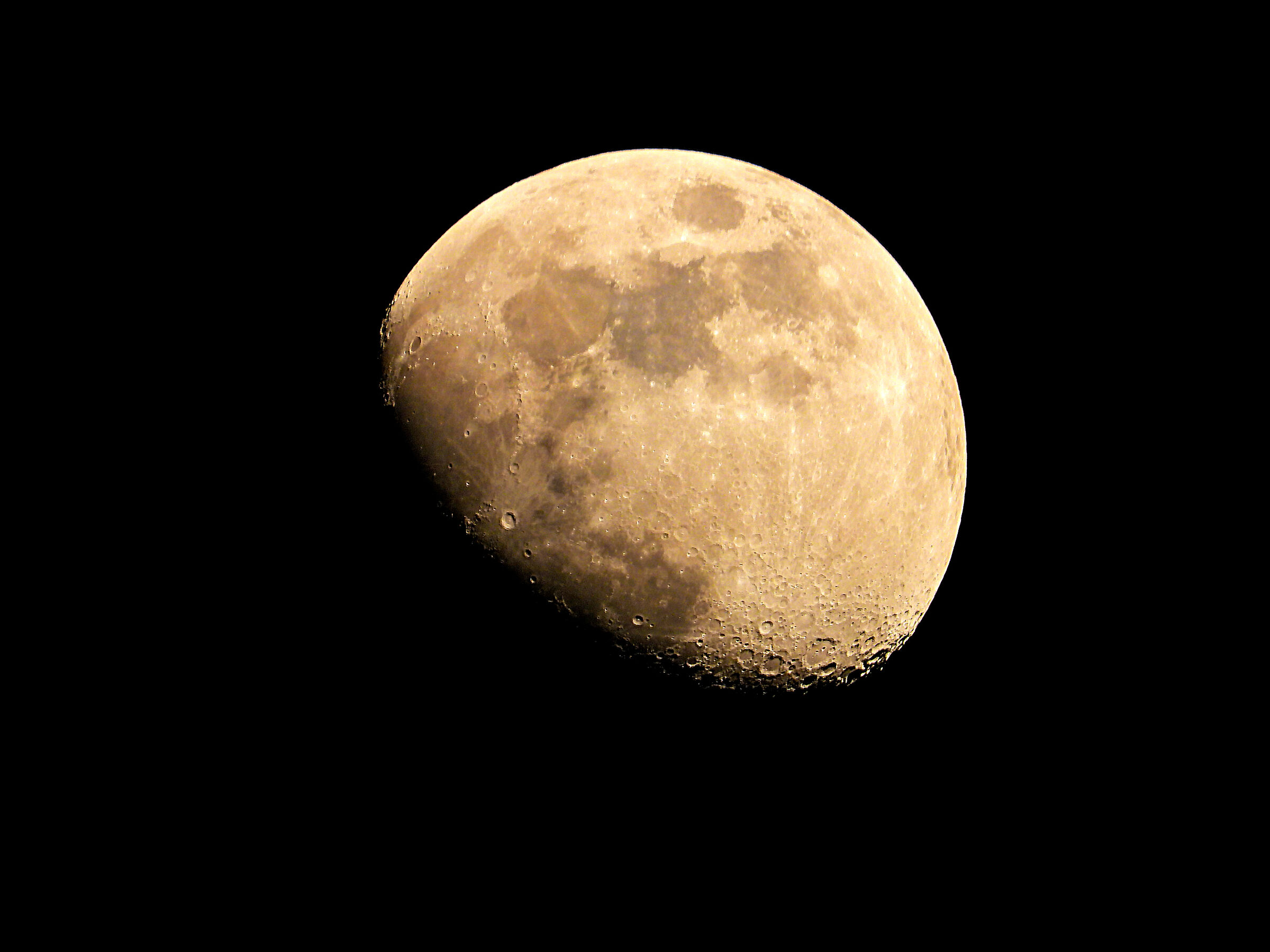 Luna Dorata