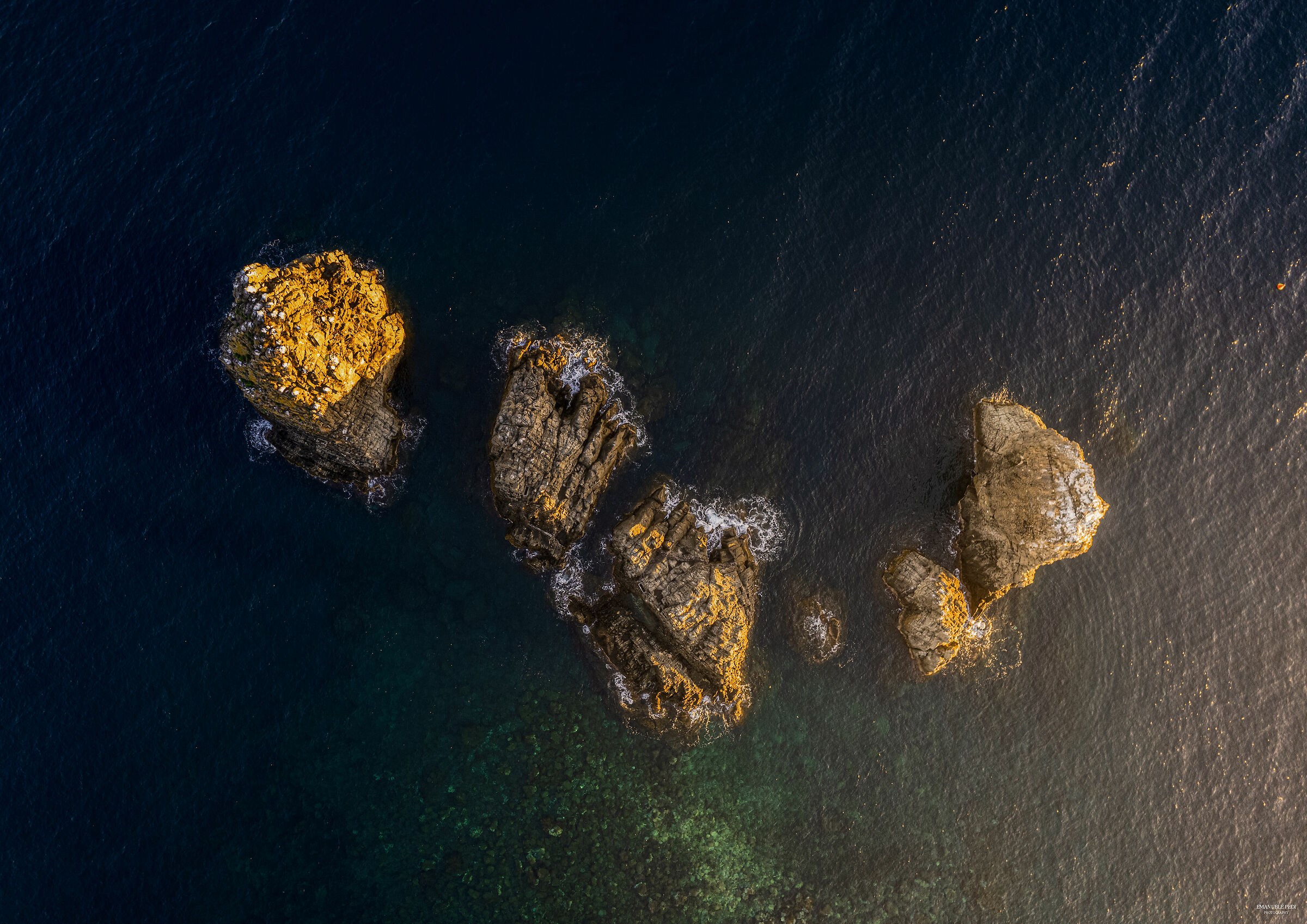 faraglioni di acitrezza