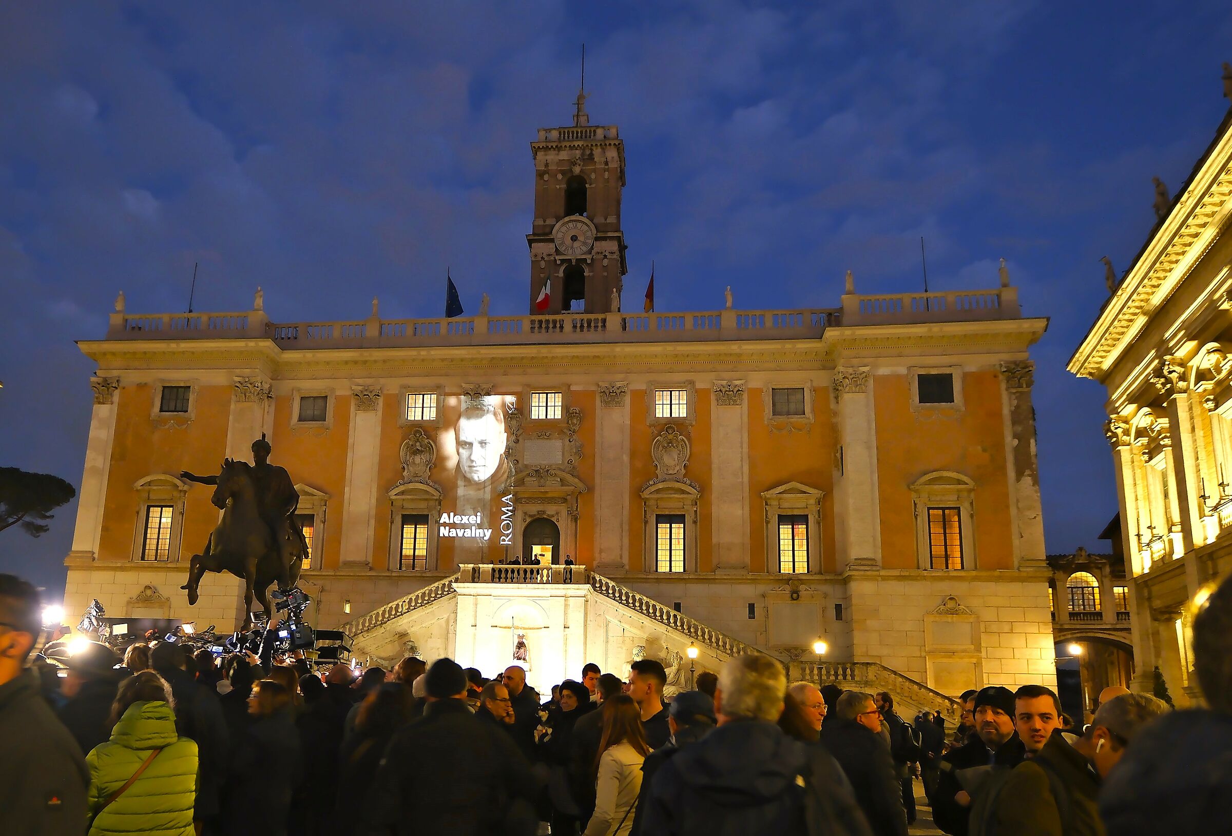 Roma - Campidoglio - Fiaccolata per Alexei Navalni