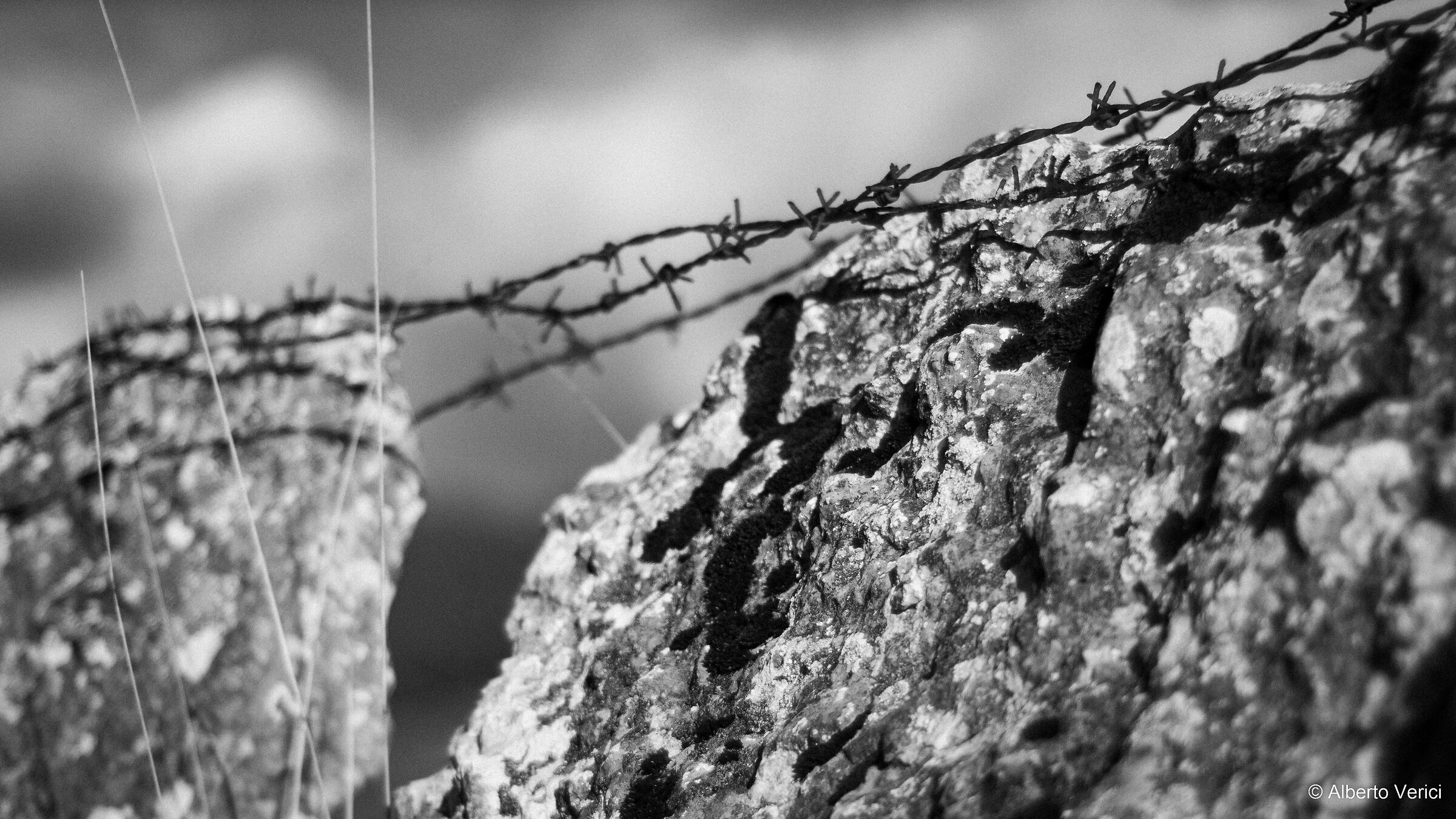 Of stones and boundaries