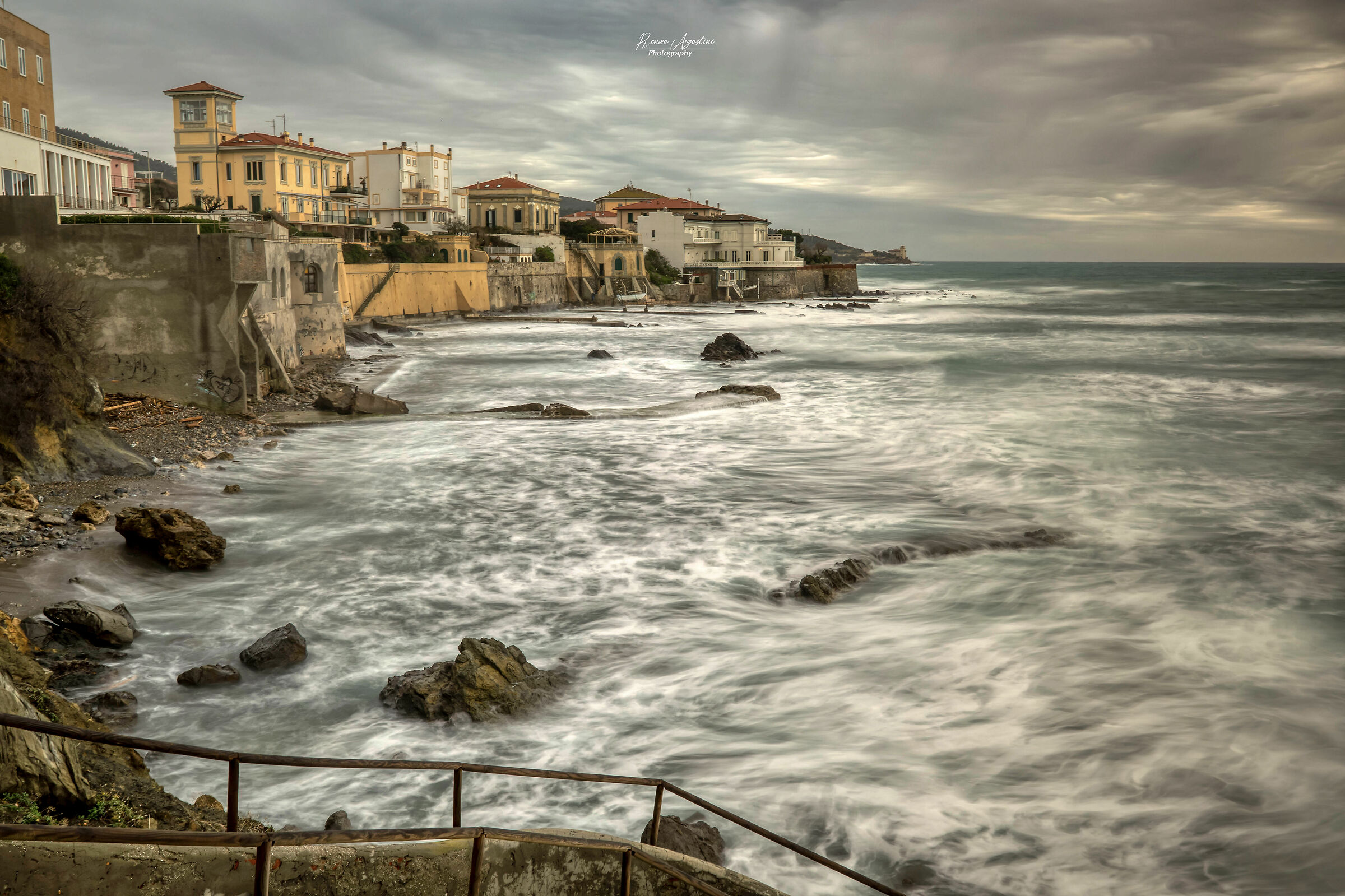 Mareggiata ad Antignano-Livorno