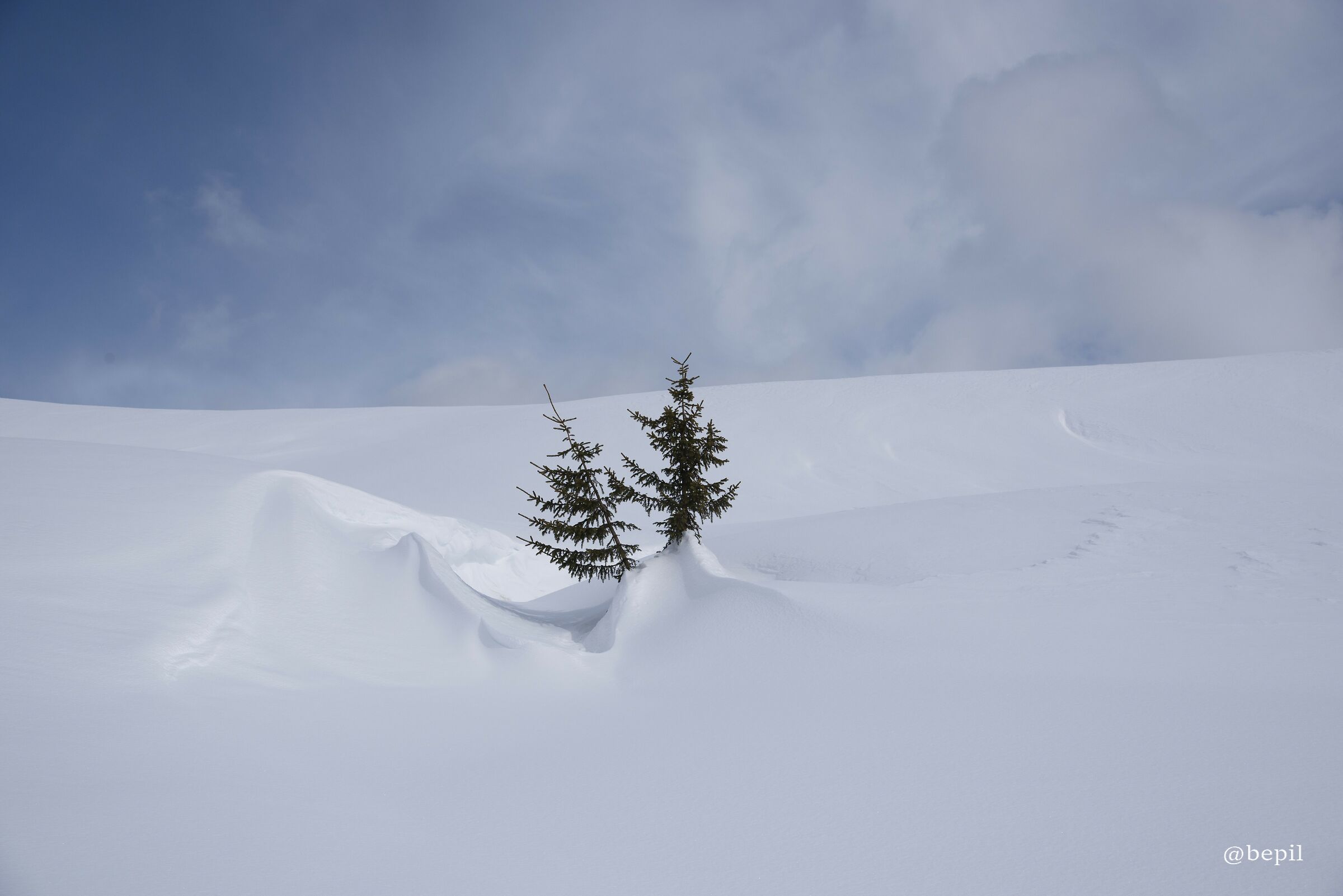 Giochi di neve e nuvole