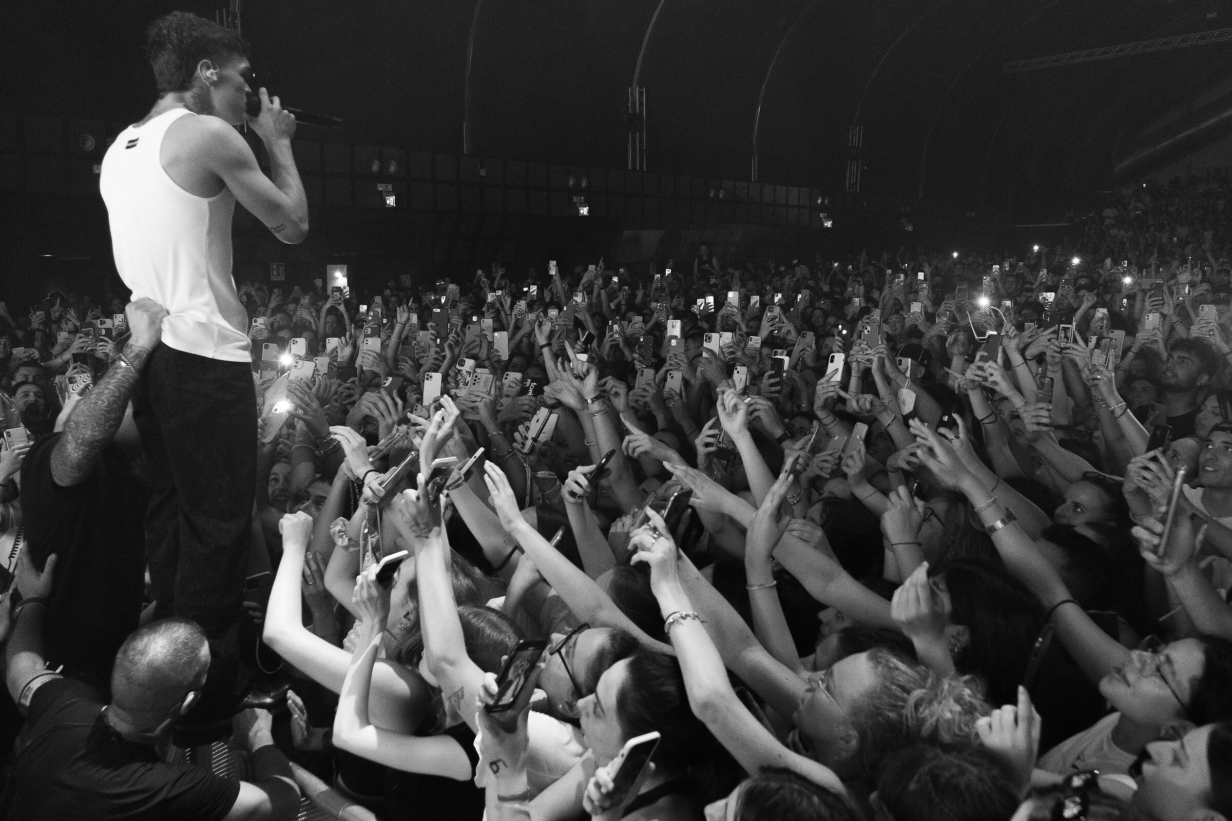 Blanco live performs for BluCeleste Tour