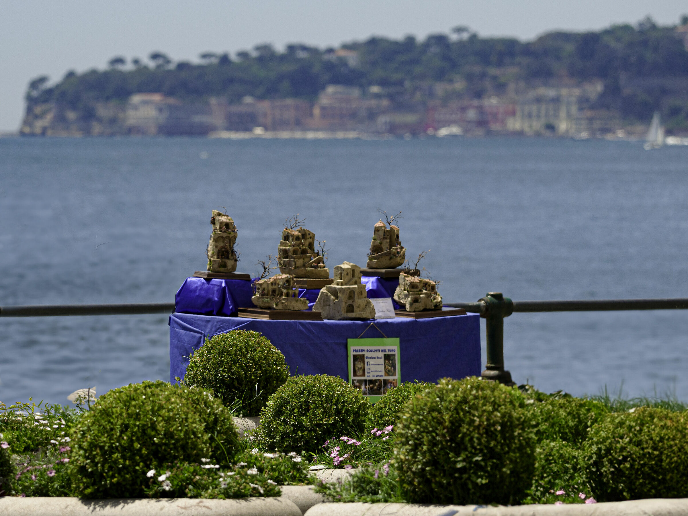 Lungomare Napoli - Presepi in tufo, offerta estiva
