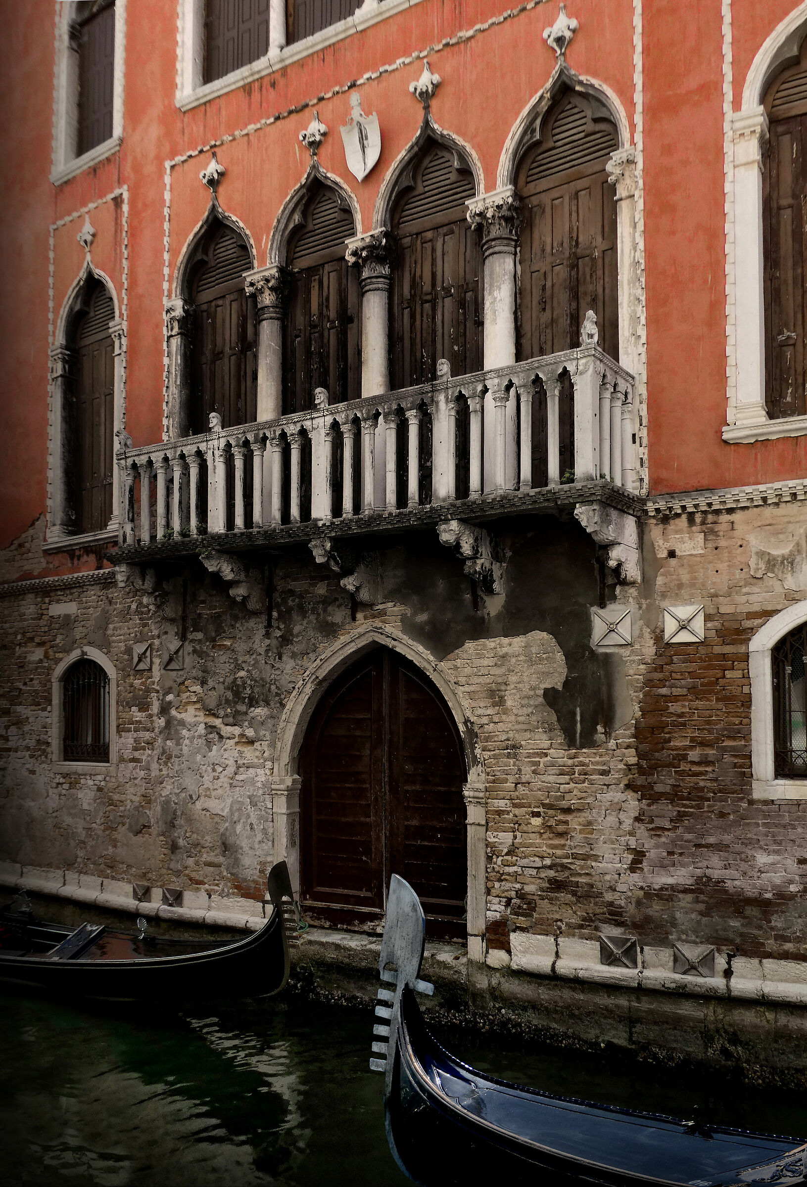 Una va l'altra viene