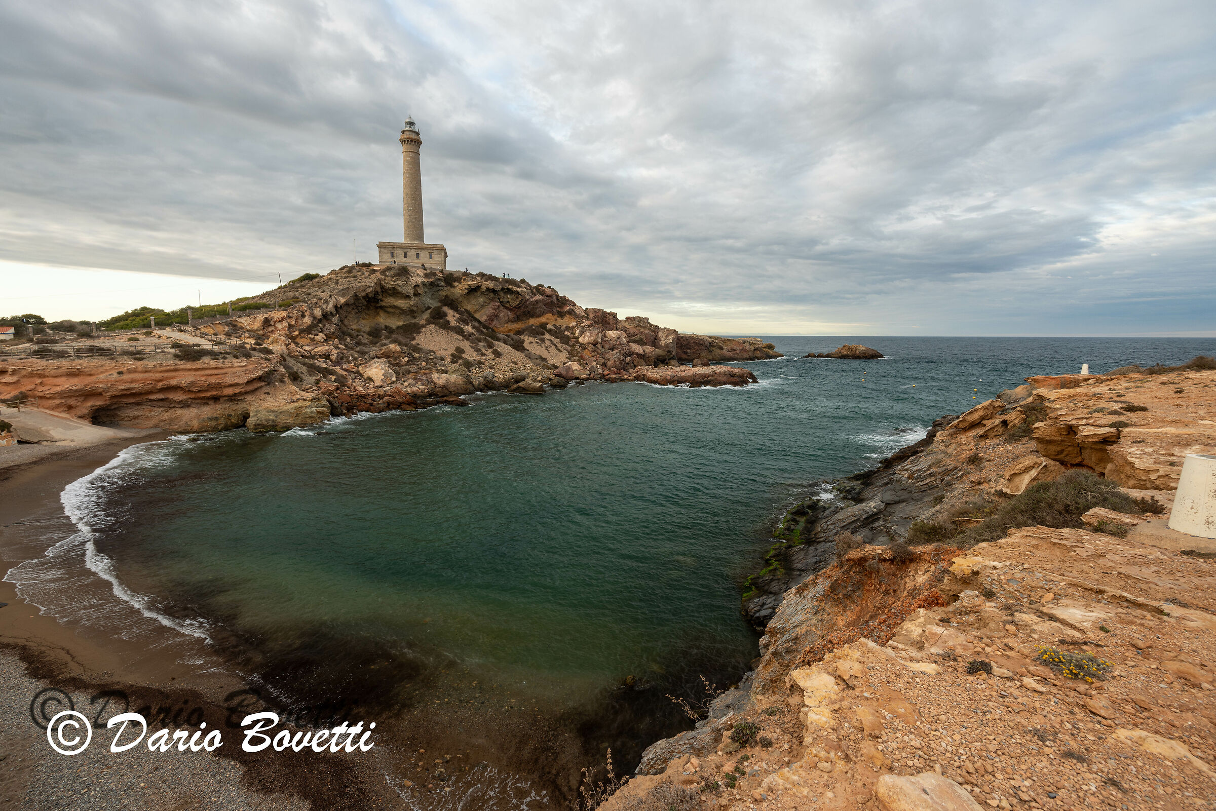 Il faro dopo la caletta