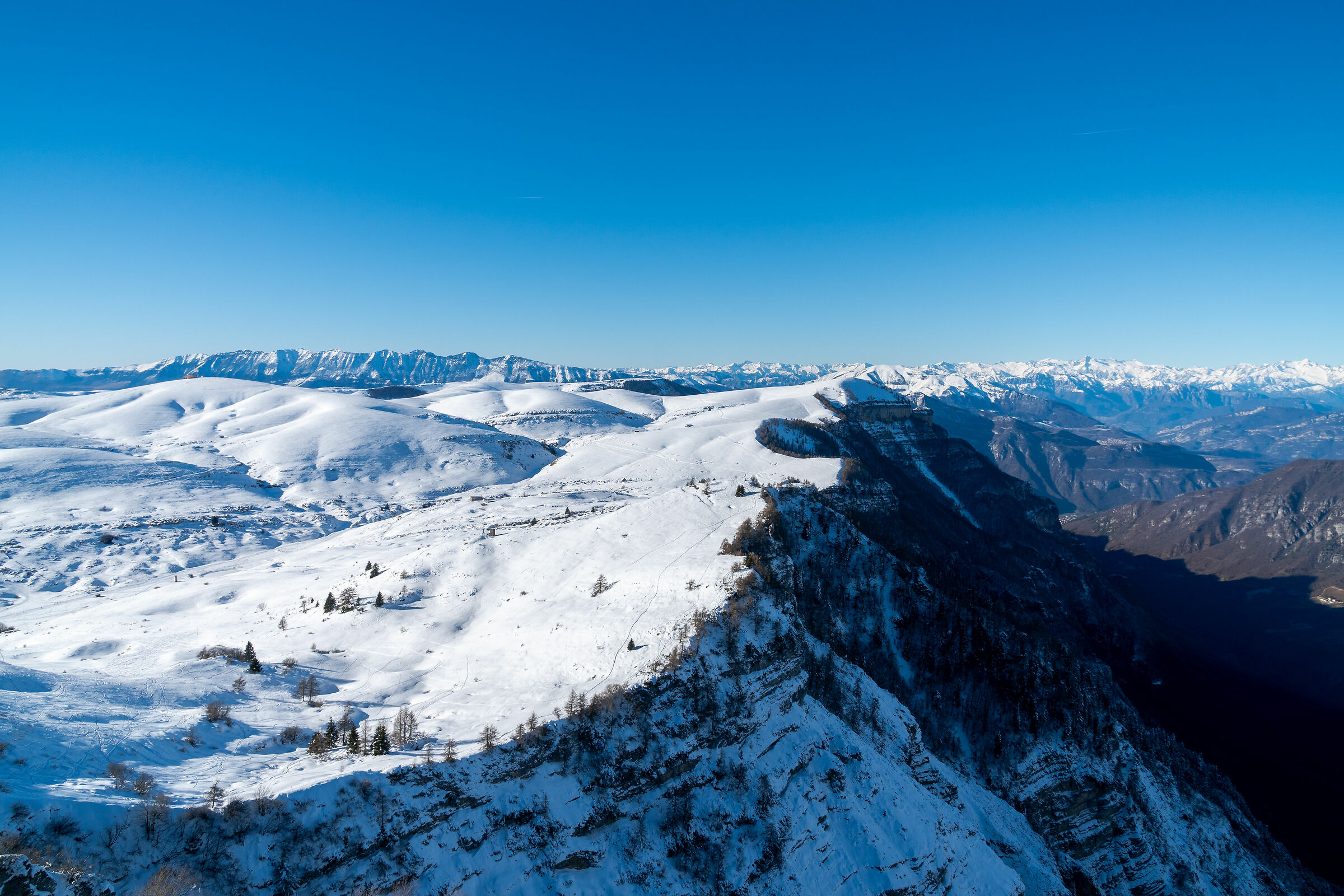 The margins of Lessinia