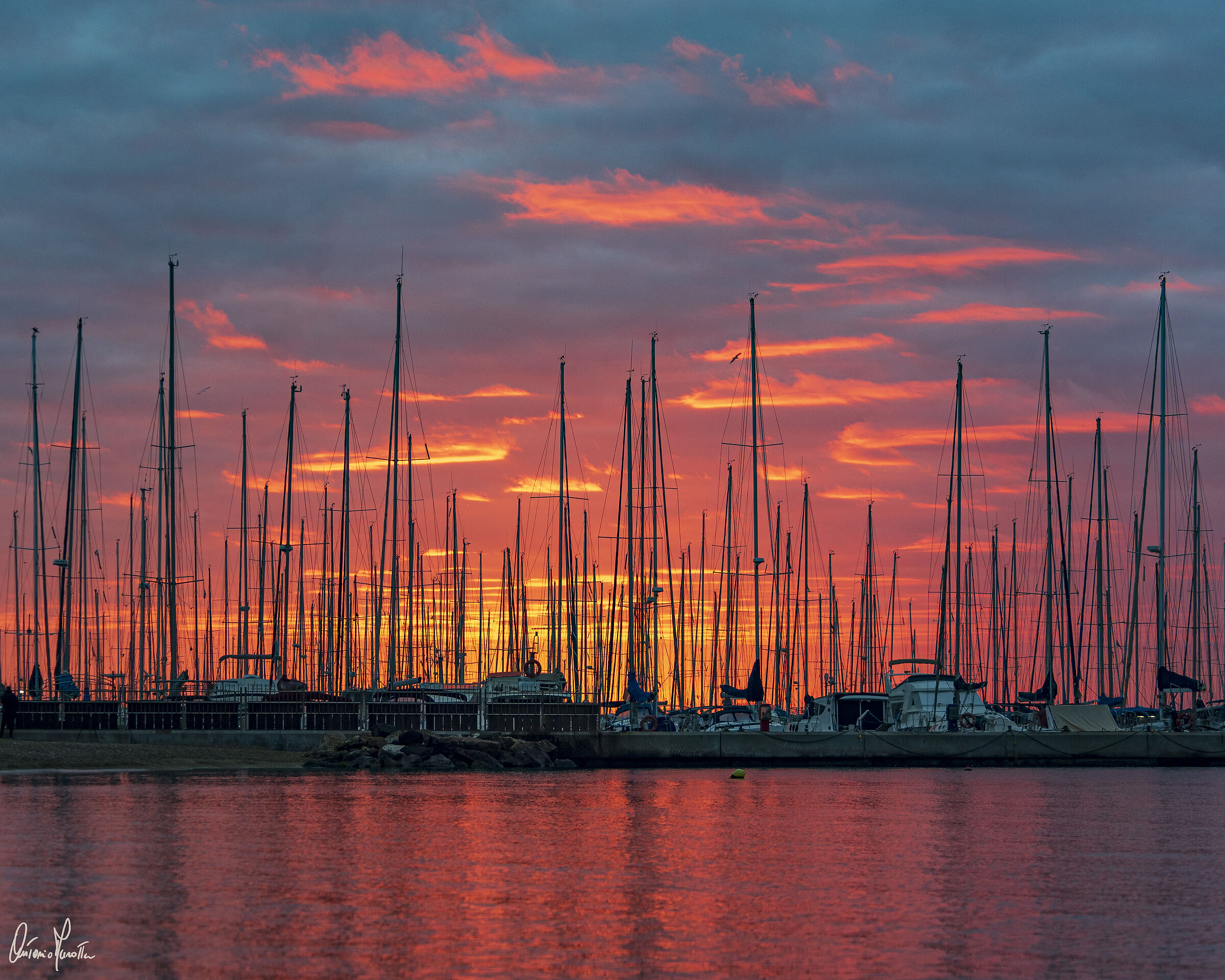 Alba al porto di Ostia