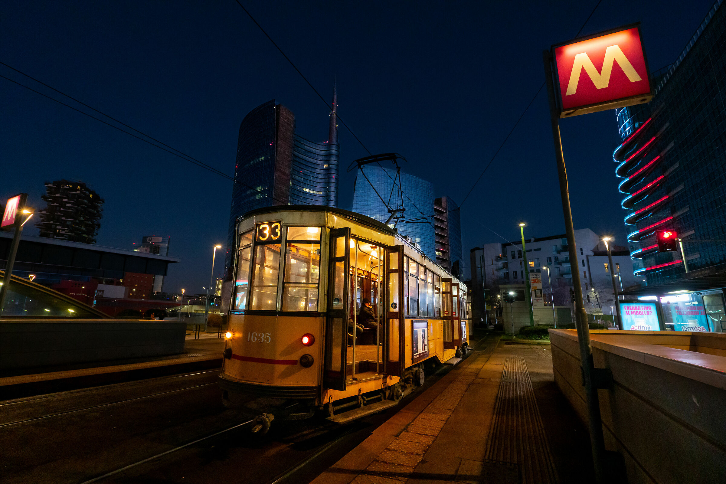 The tram and Milan with its skyscrapers