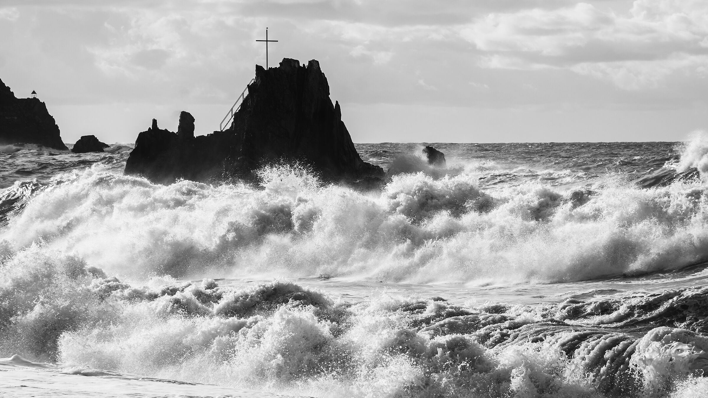 L'Asseu tra i marosi