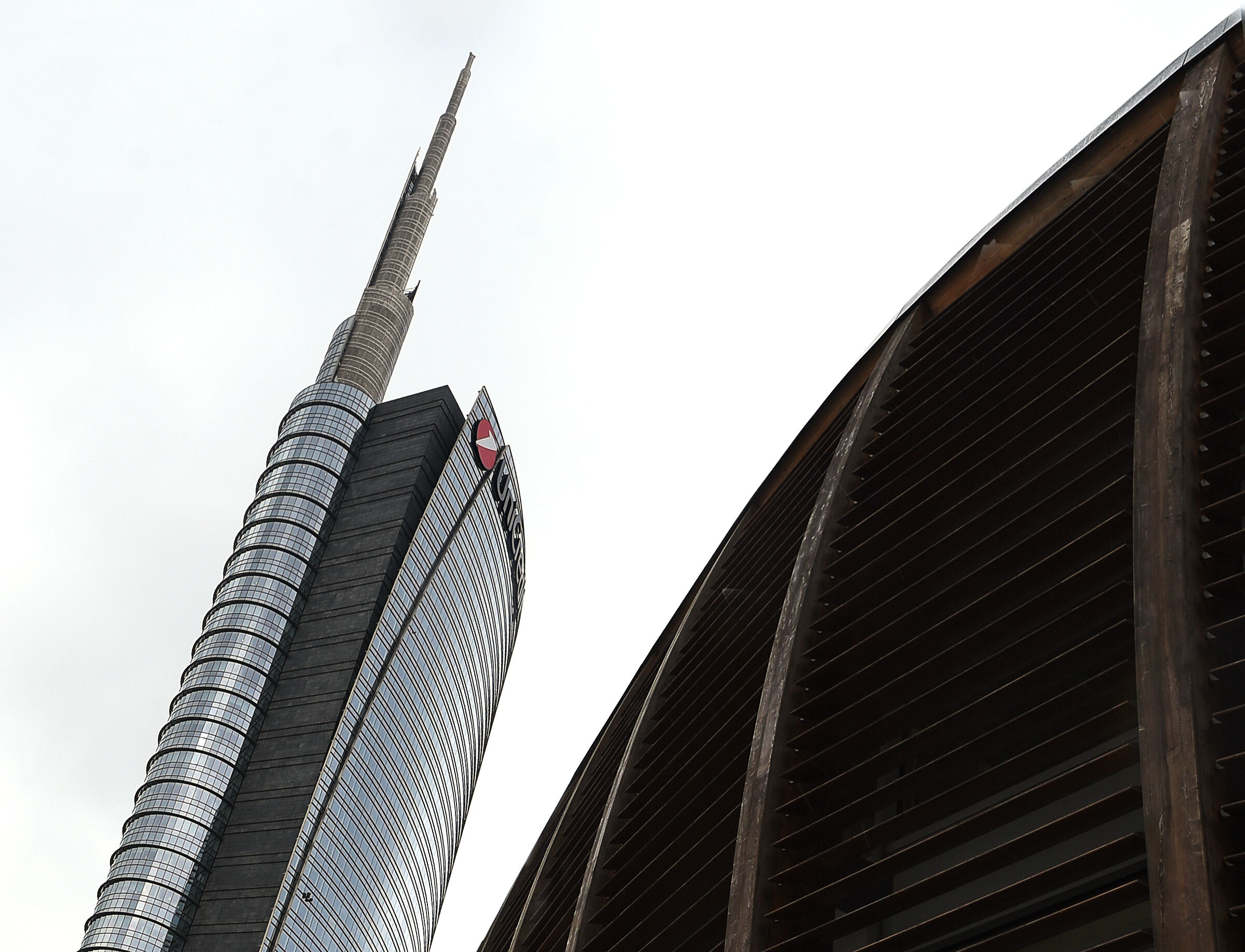 Torre Unicredit e di fianco il Seme