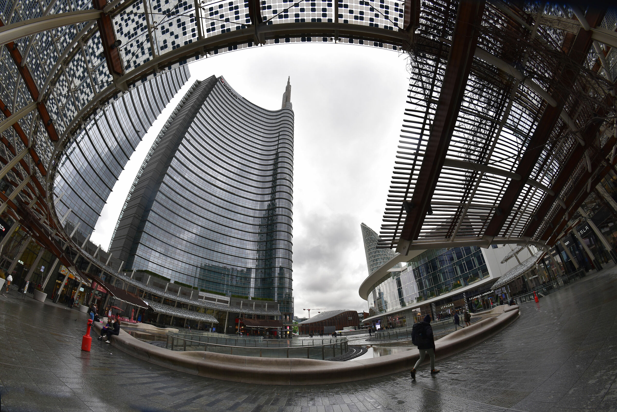 Piazza Gae Aulenti