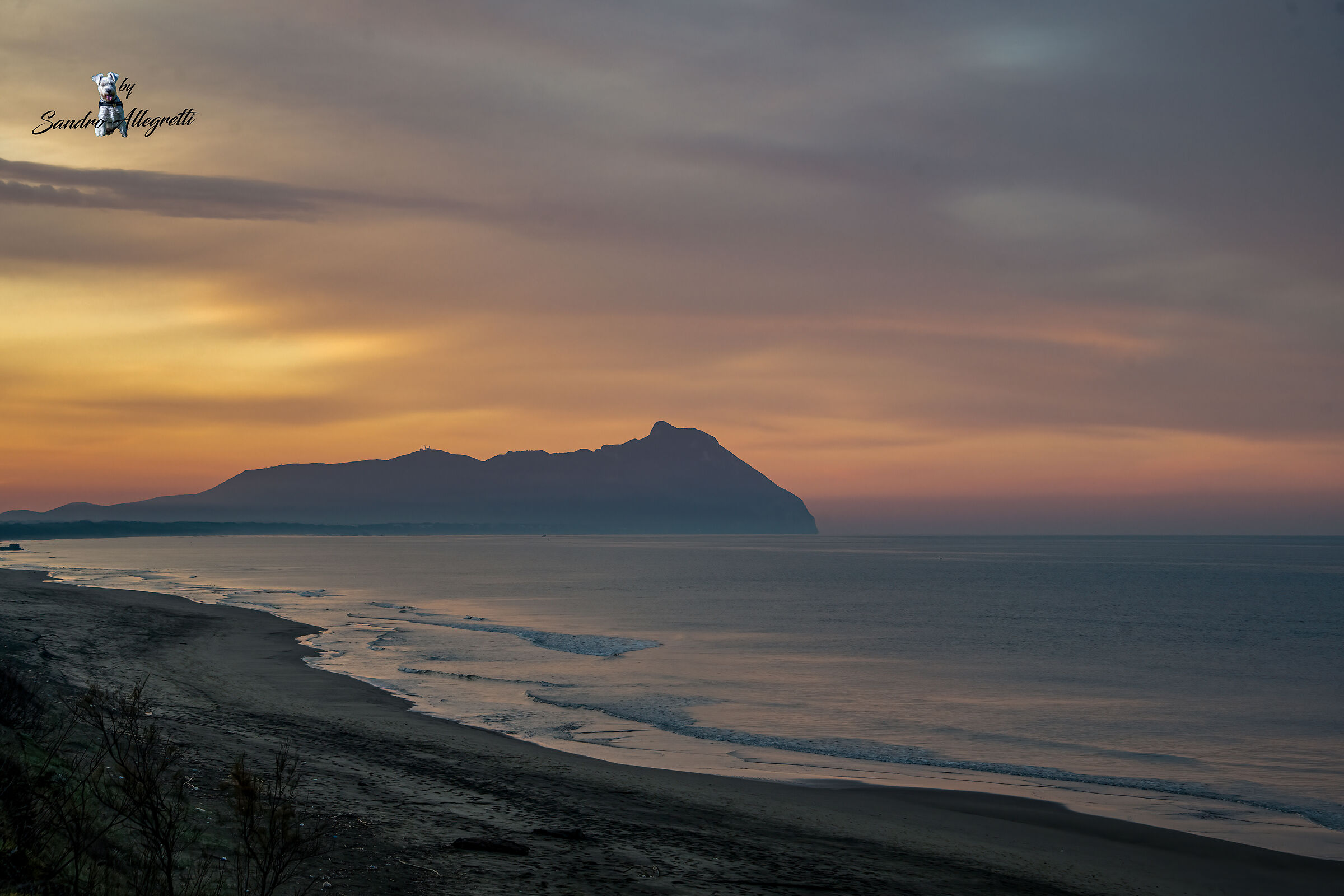 Un' alba sul litorale pontino