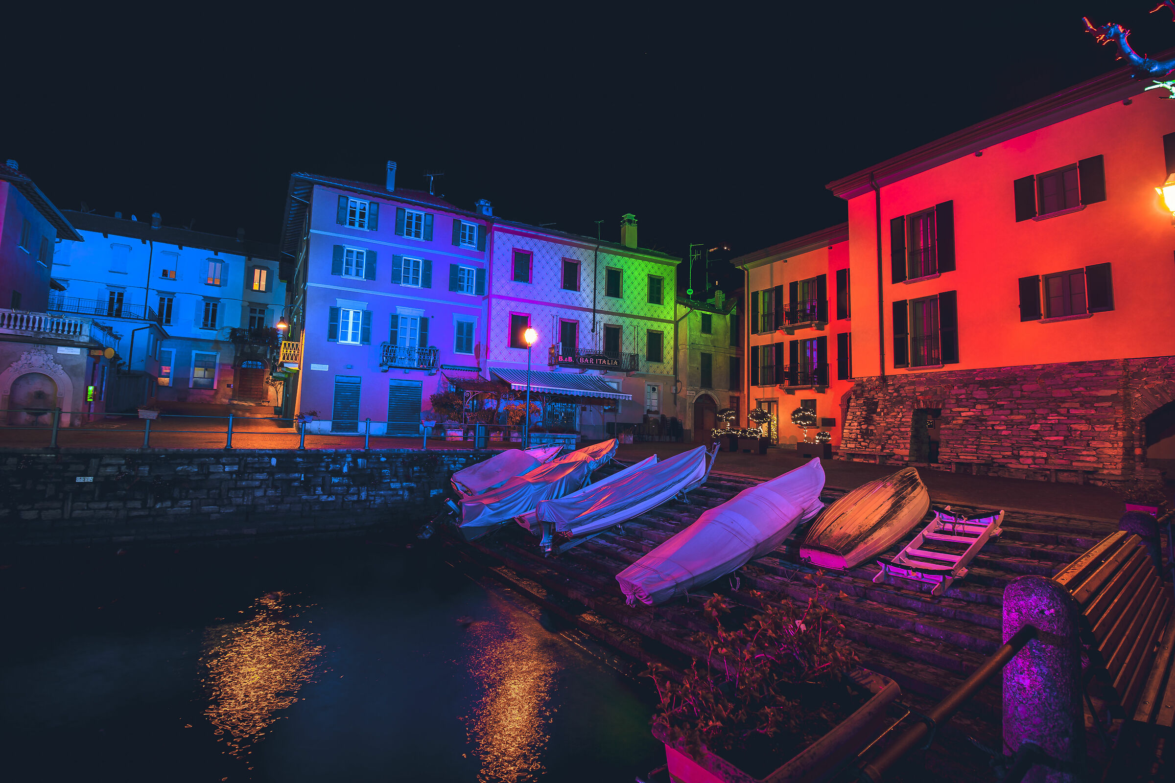 ricordando i dolci colori natalizi .Torno lago di Como